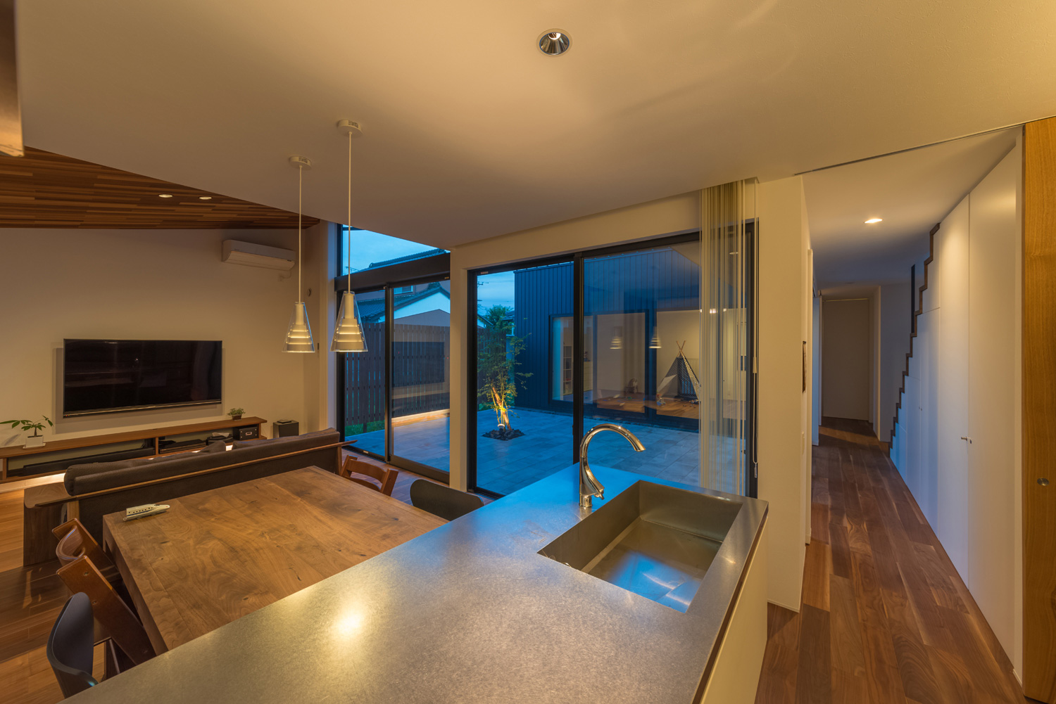 注文住宅・デザイン住宅建築実例_LDK 注文住宅・デザイン住宅建築実例_『CASE436 イドコロハウス』_LDK