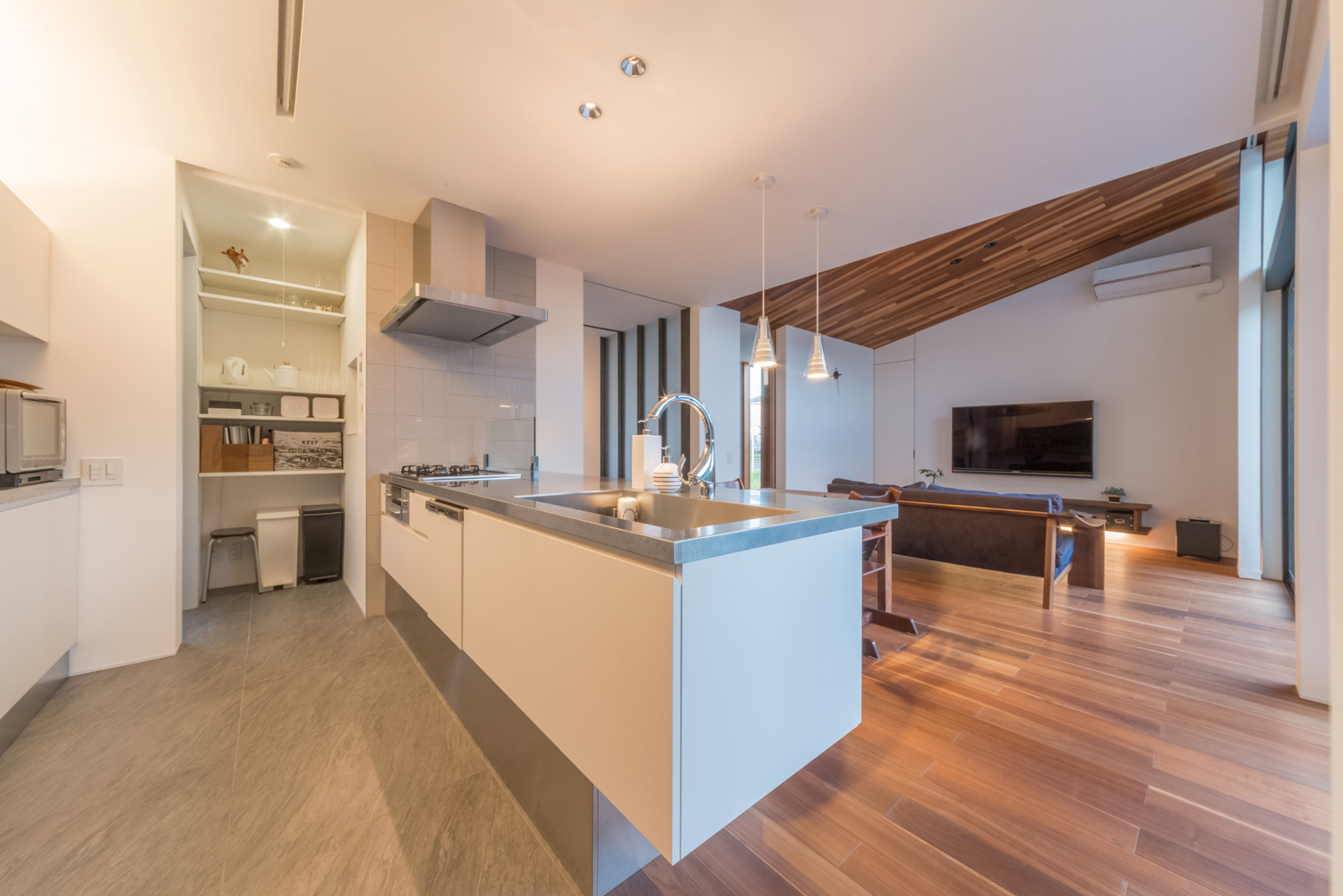 注文住宅・デザイン住宅建築実例_キッチン 注文住宅・デザイン住宅建築実例_『CASE436 イドコロハウス』_キッチン