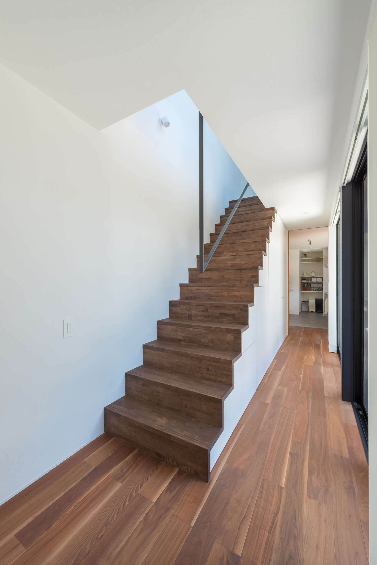 注文住宅・デザイン住宅建築実例_階段 注文住宅・デザイン住宅建築実例_『CASE436 イドコロハウス』_階段