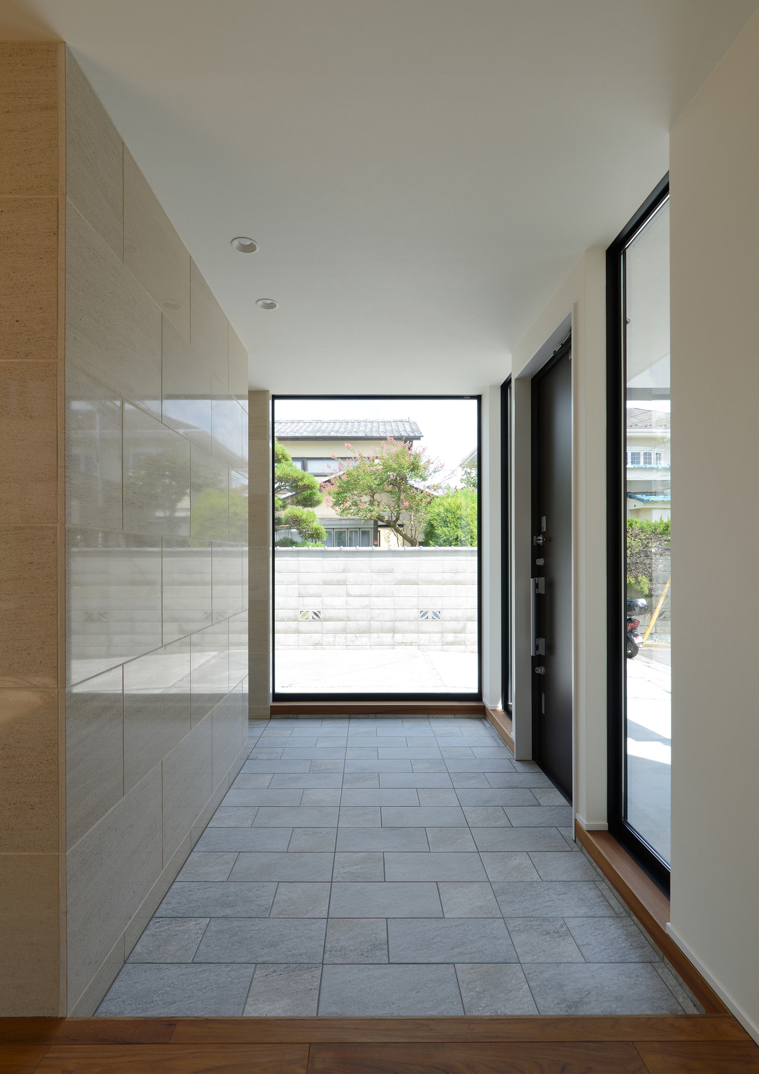 注文住宅・デザイン住宅建築実例_玄関 注文住宅・デザイン住宅建築実例_『CASE442 海の見える回廊の家』_玄関