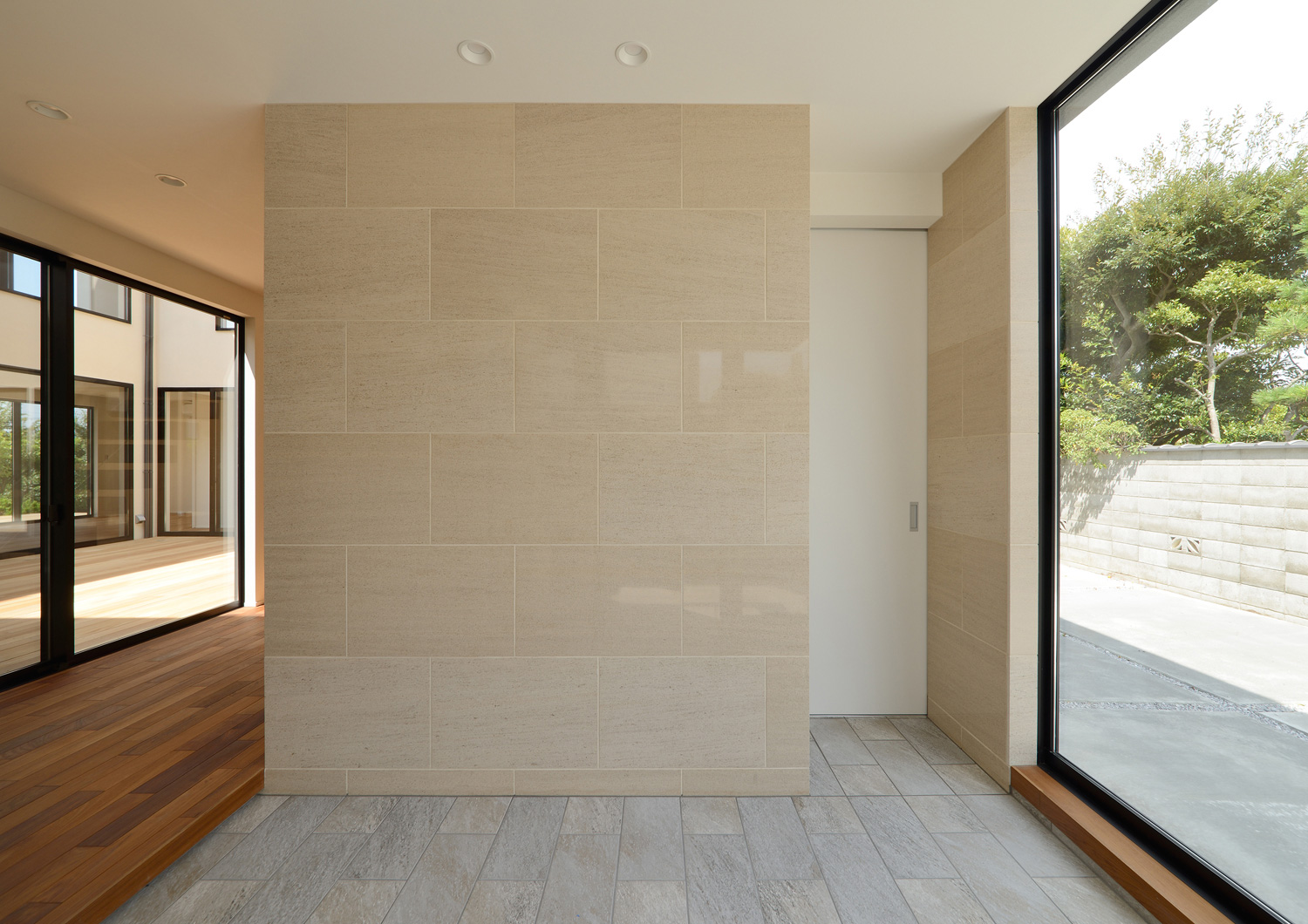 注文住宅・デザイン住宅建築実例_玄関 注文住宅・デザイン住宅建築実例_『CASE442 海の見える回廊の家』_玄関