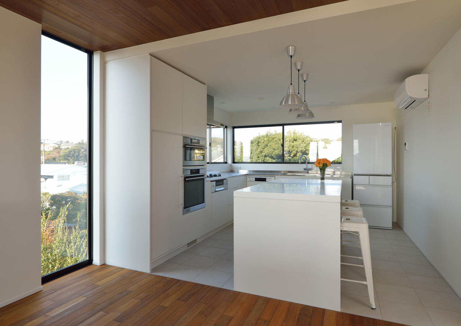 注文住宅・デザイン住宅建築実例_キッチン 注文住宅・デザイン住宅建築実例_『CASE442 海の見える回廊の家』_キッチン