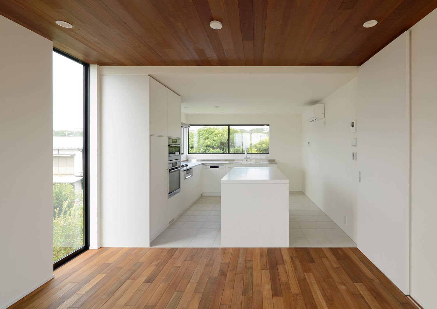 注文住宅・デザイン住宅建築実例_キッチン 注文住宅・デザイン住宅建築実例_『CASE442 海の見える回廊の家』_キッチン