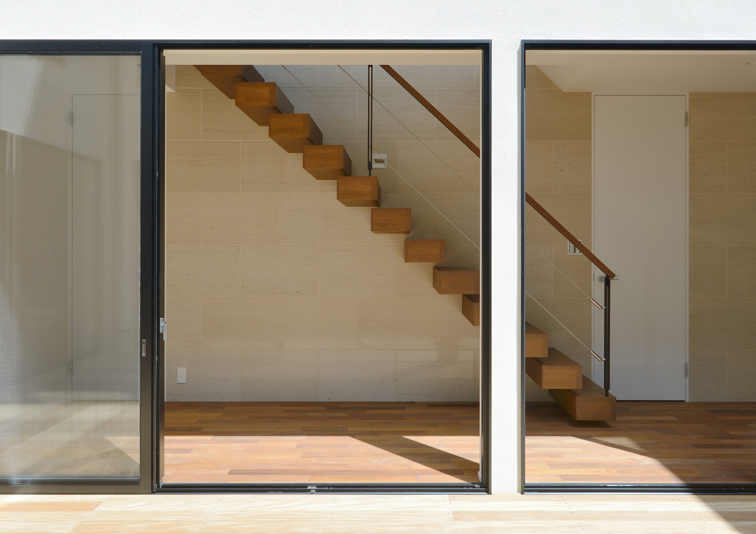 注文住宅・デザイン住宅建築実例_階段 注文住宅・デザイン住宅建築実例_『CASE442 海の見える回廊の家』_階段