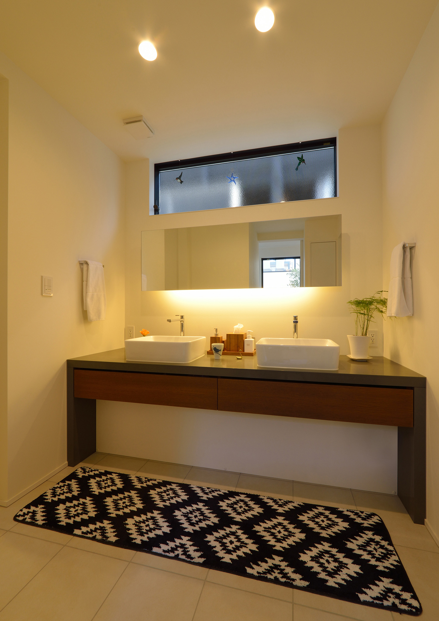 注文住宅・デザイン住宅建築実例_浴室・洗面所 注文住宅・デザイン住宅建築実例_『CASE442 海の見える回廊の家』_浴室・洗面所