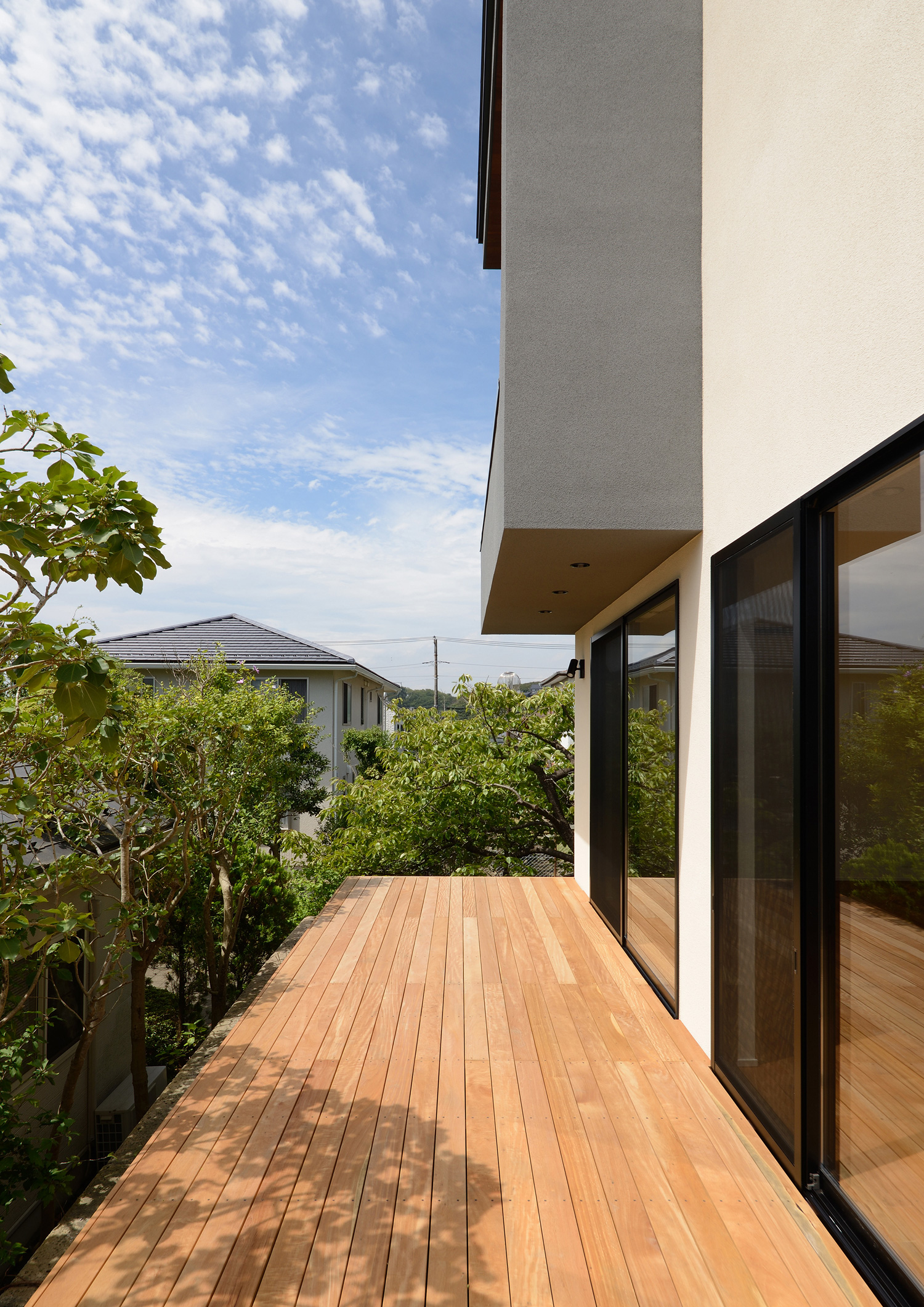 注文住宅・デザイン住宅建築実例_テラス・バルコニー 注文住宅・デザイン住宅建築実例_『CASE442 海の見える回廊の家』_テラス・バルコニー