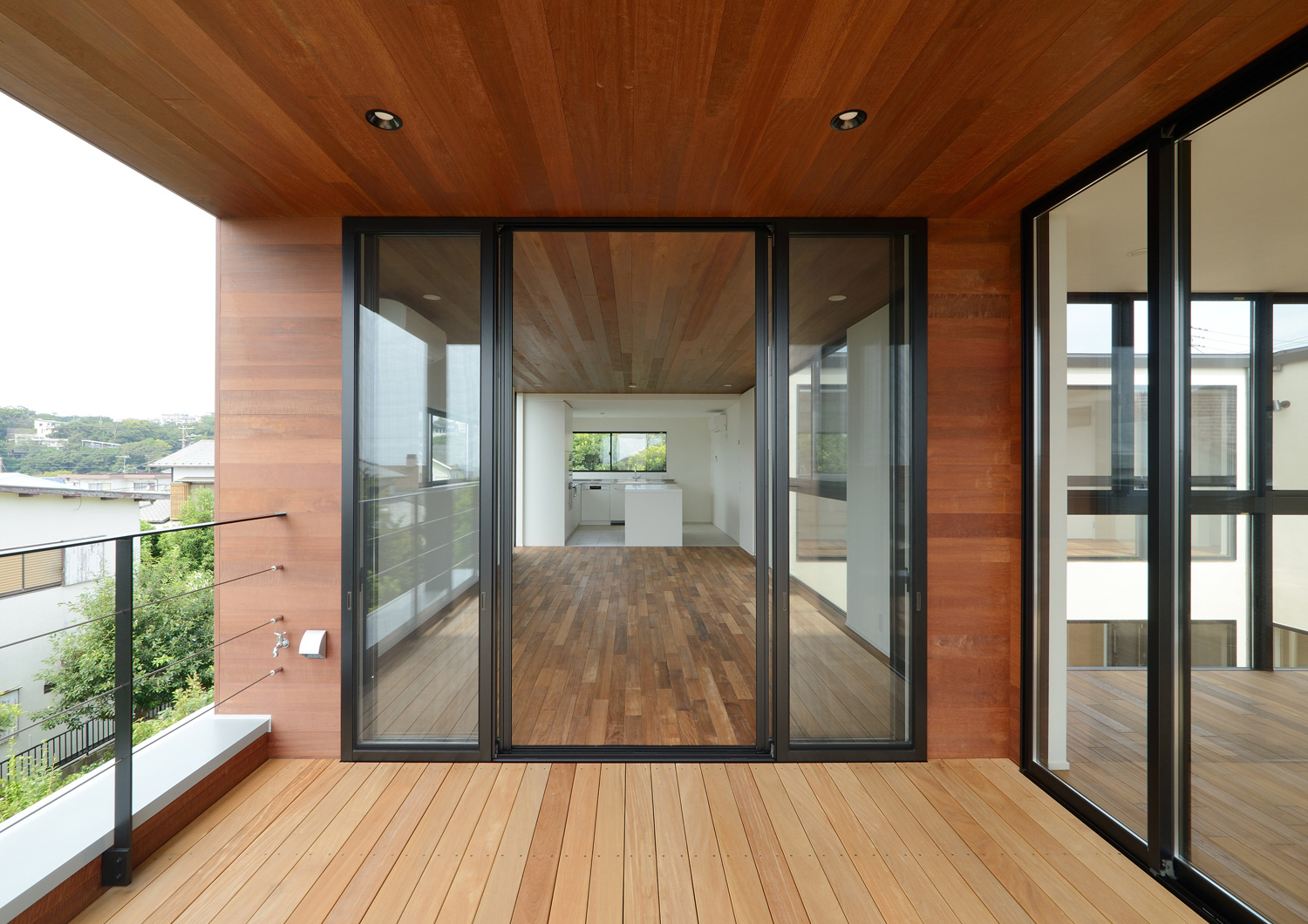 注文住宅・デザイン住宅建築実例_テラス・バルコニー 注文住宅・デザイン住宅建築実例_『CASE442 海の見える回廊の家』_テラス・バルコニー