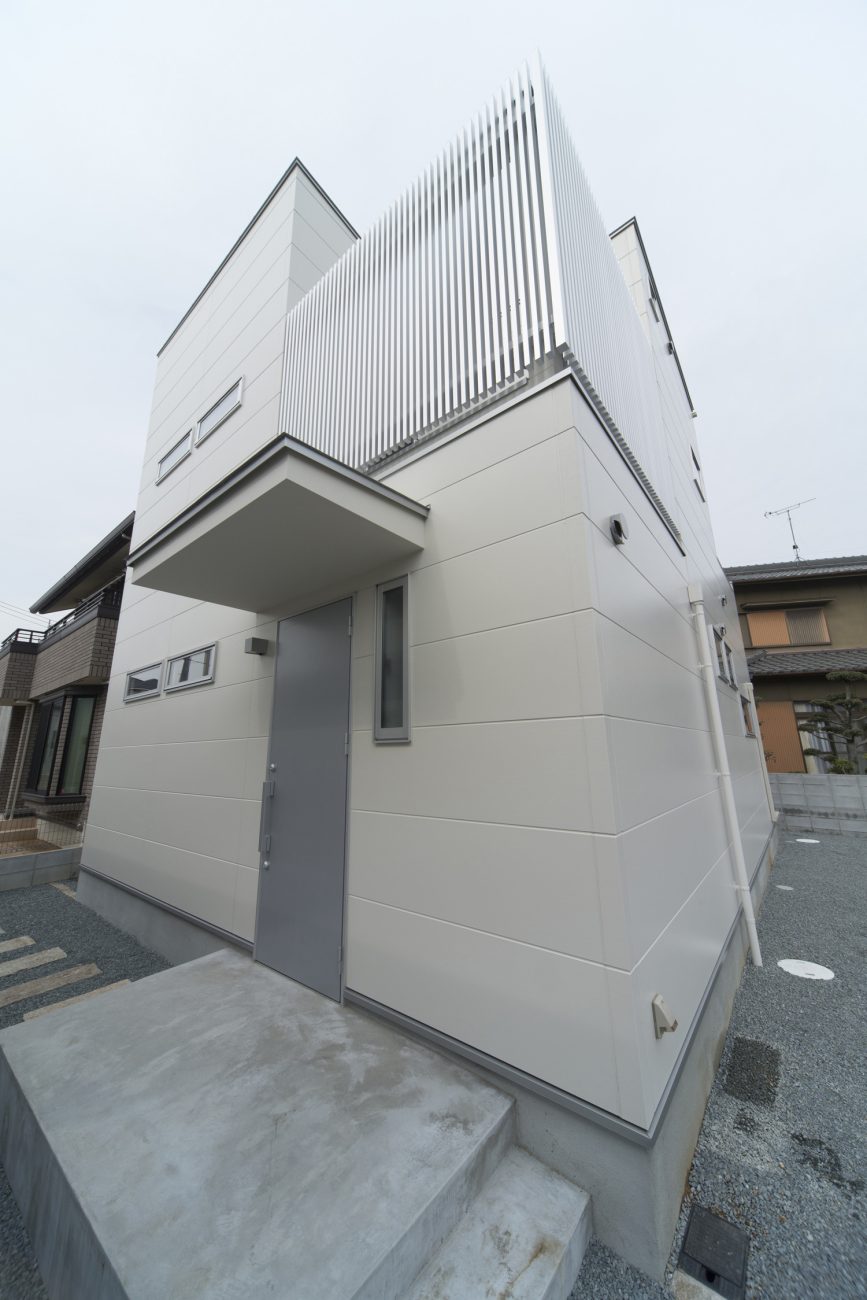 デザイン住宅建築実例_外観・注文住宅『CASE445 ひとときの家』の建築実例・施⼯例の写真・建物外観全体 注文住宅・デザイン住宅建築実例_『CASE445 ひとときの家』_外観