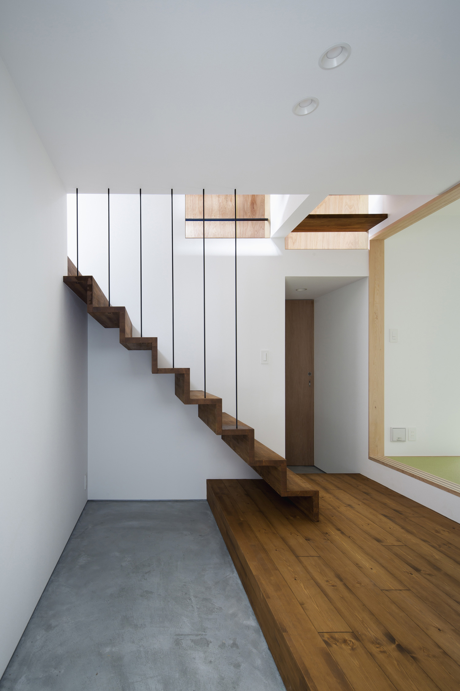 注文住宅・デザイン住宅建築実例_玄関 注文住宅・デザイン住宅建築実例_『CASE446 7層の住宅』_玄関