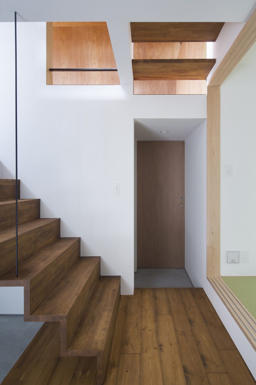 注文住宅・デザイン住宅建築実例_玄関 注文住宅・デザイン住宅建築実例_『CASE446 7層の住宅』_玄関