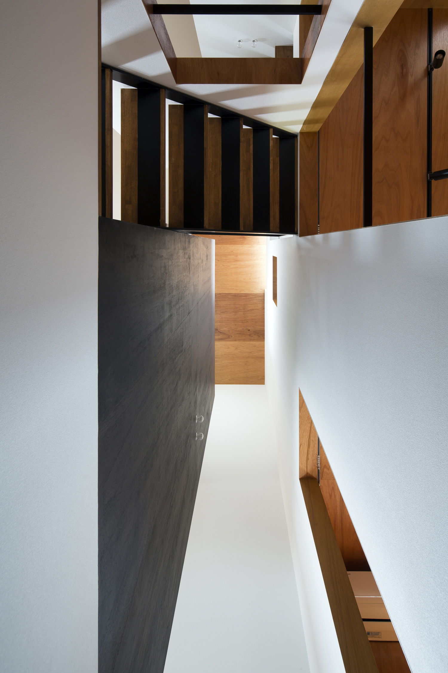 注文住宅・デザイン住宅建築実例_階段 注文住宅・デザイン住宅建築実例_『CASE446 7層の住宅』_階段