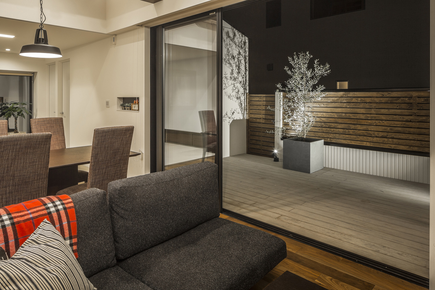 注文住宅・デザイン住宅建築実例_LDK 注文住宅・デザイン住宅建築実例_『CASE447 CASA Oltremare』_LDK