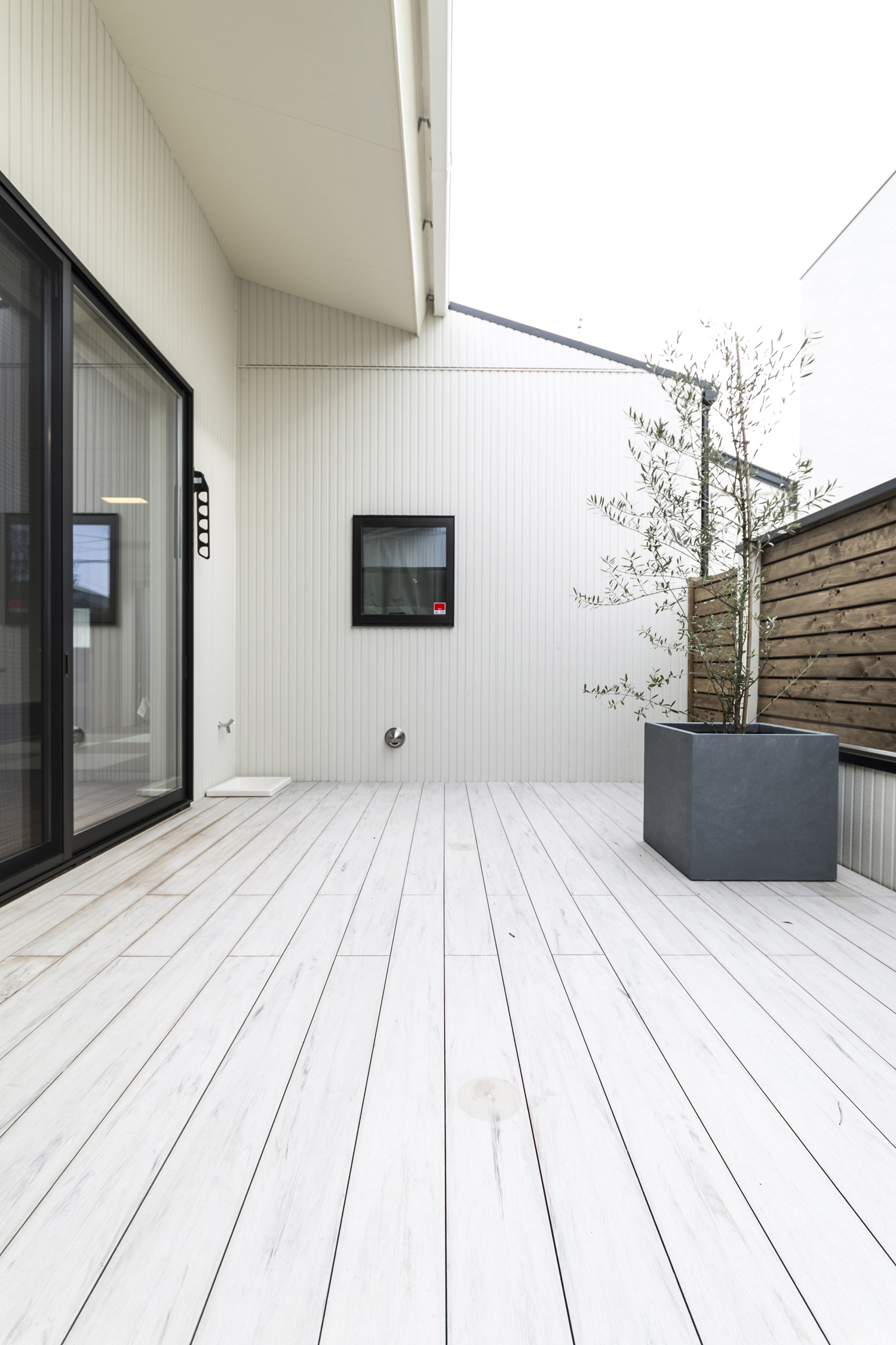 注文住宅・デザイン住宅建築実例_中庭 注文住宅・デザイン住宅建築実例_『CASE447 CASA Oltremare』_中庭