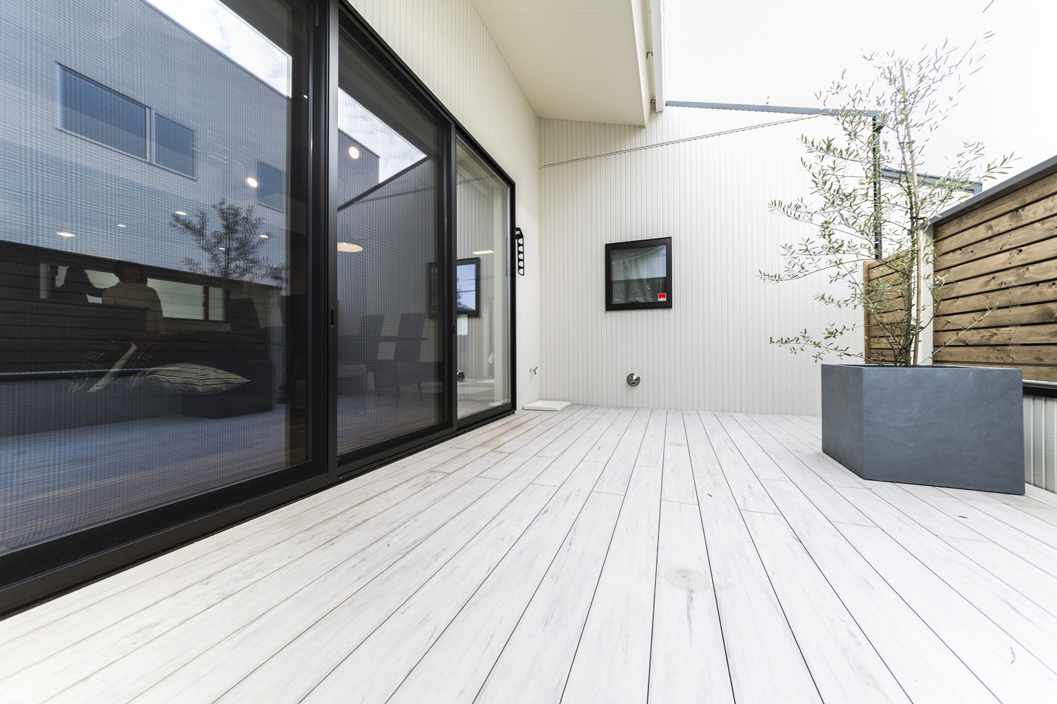 注文住宅・デザイン住宅建築実例_中庭 注文住宅・デザイン住宅建築実例_『CASE447 CASA Oltremare』_中庭