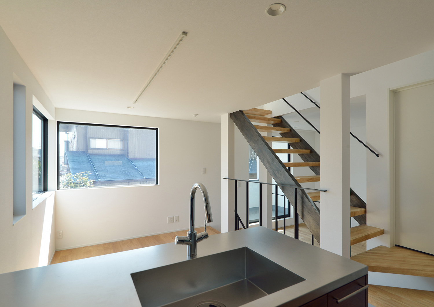 注文住宅・デザイン住宅建築実例_LDK 注文住宅・デザイン住宅建築実例_『CASE450 螺旋の家』_LDK