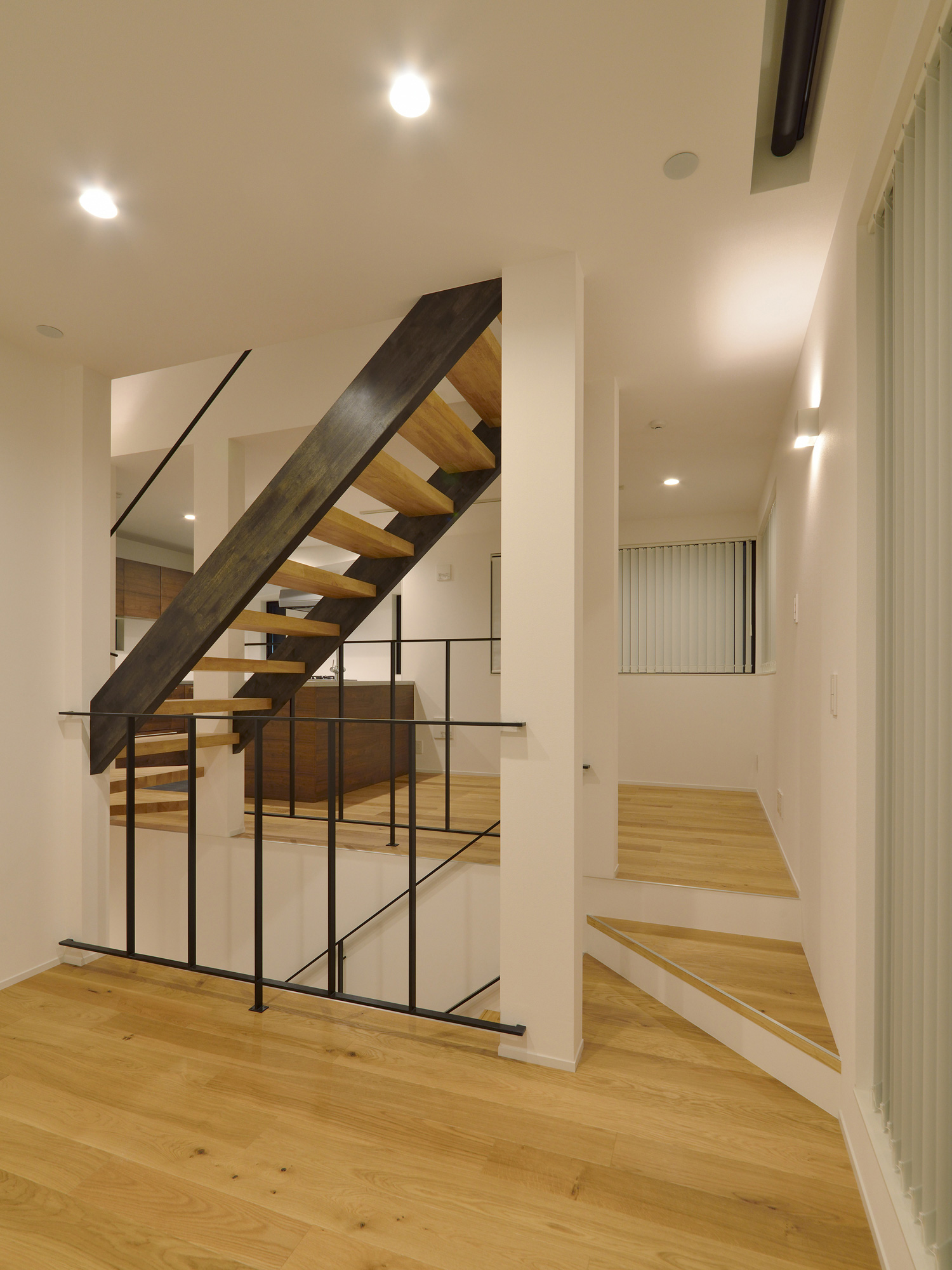 注文住宅・デザイン住宅建築実例_LDK 注文住宅・デザイン住宅建築実例_『CASE450 螺旋の家』_LDK