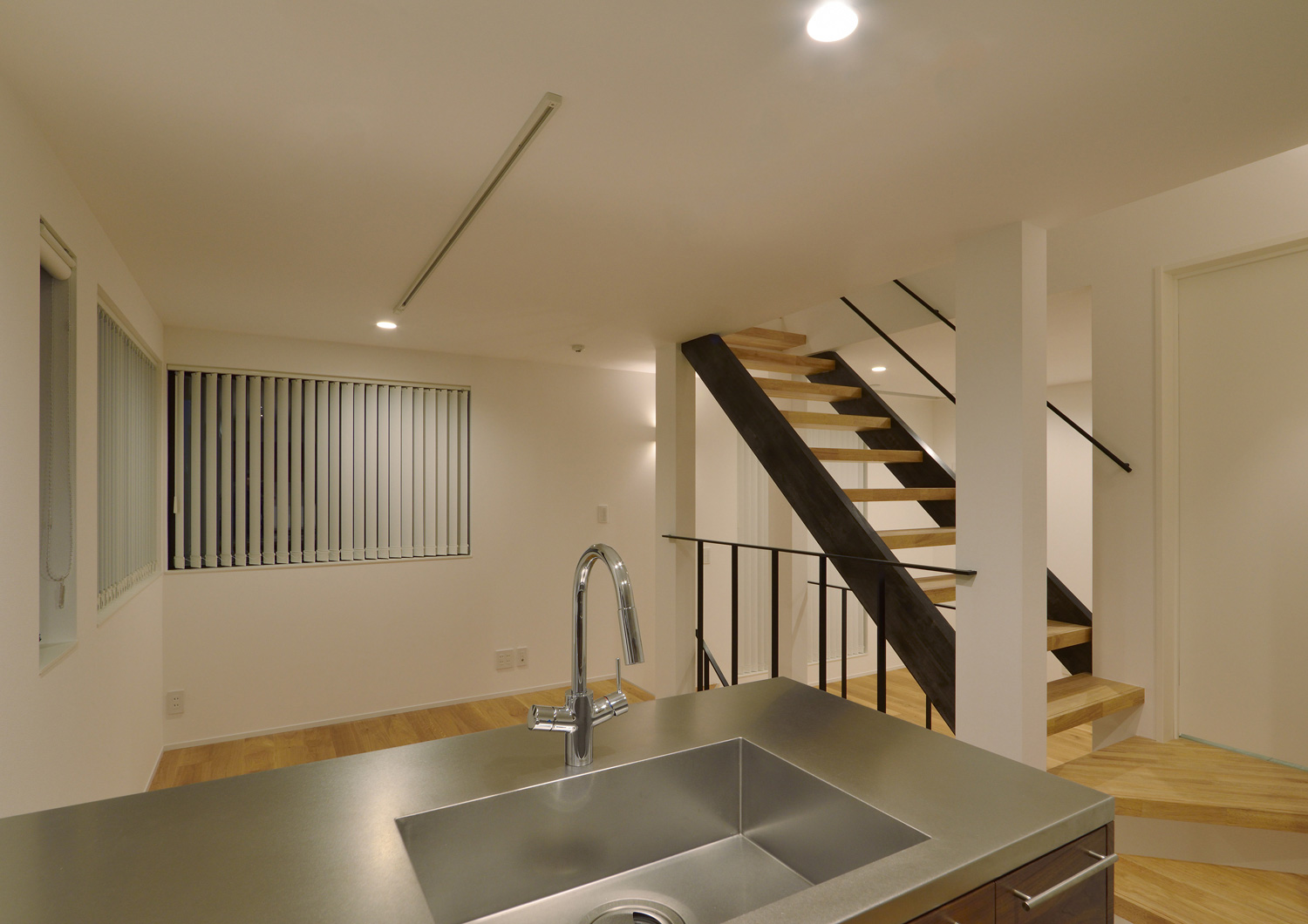 注文住宅・デザイン住宅建築実例_LDK 注文住宅・デザイン住宅建築実例_『CASE450 螺旋の家』_LDK