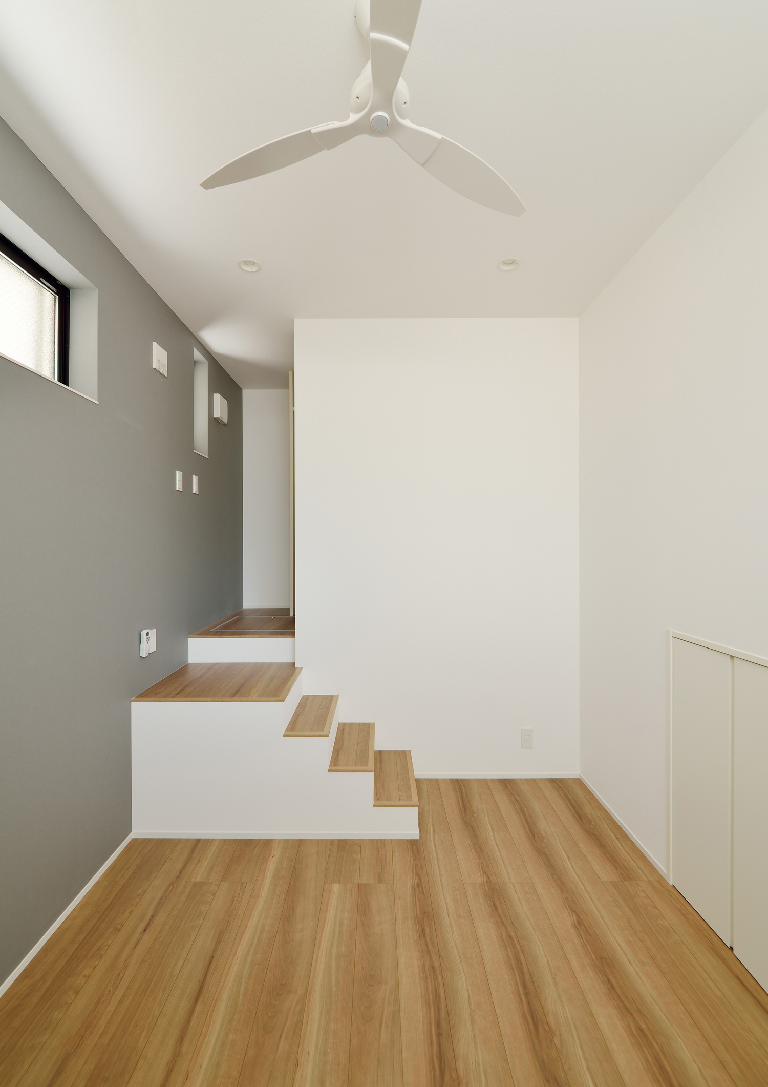 注文住宅・デザイン住宅建築実例_寝室 注文住宅・デザイン住宅建築実例_『CASE450 螺旋の家』_寝室