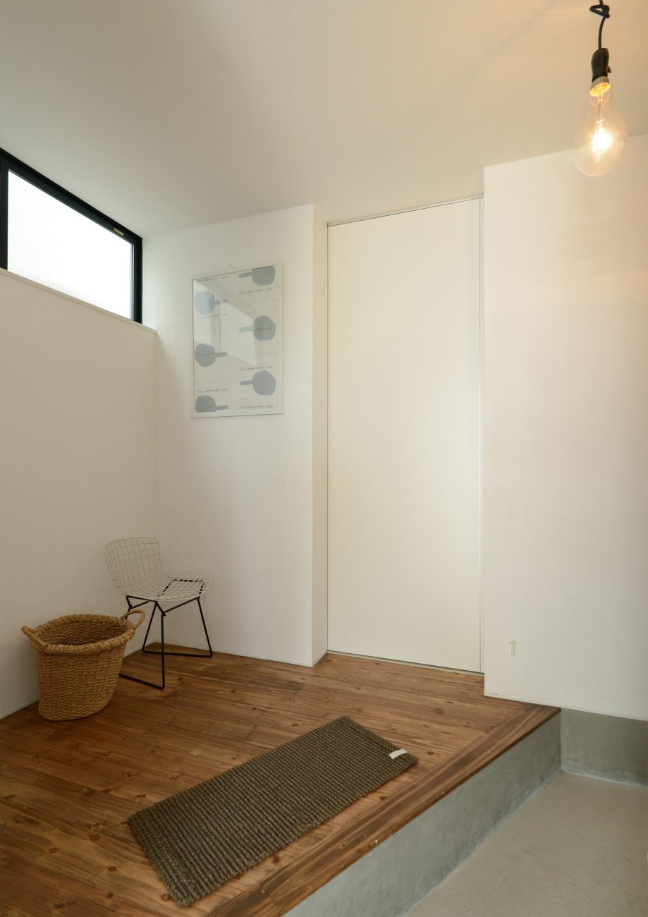 注文住宅・デザイン住宅建築実例_『CASE456 Milky Way Train』_玄関