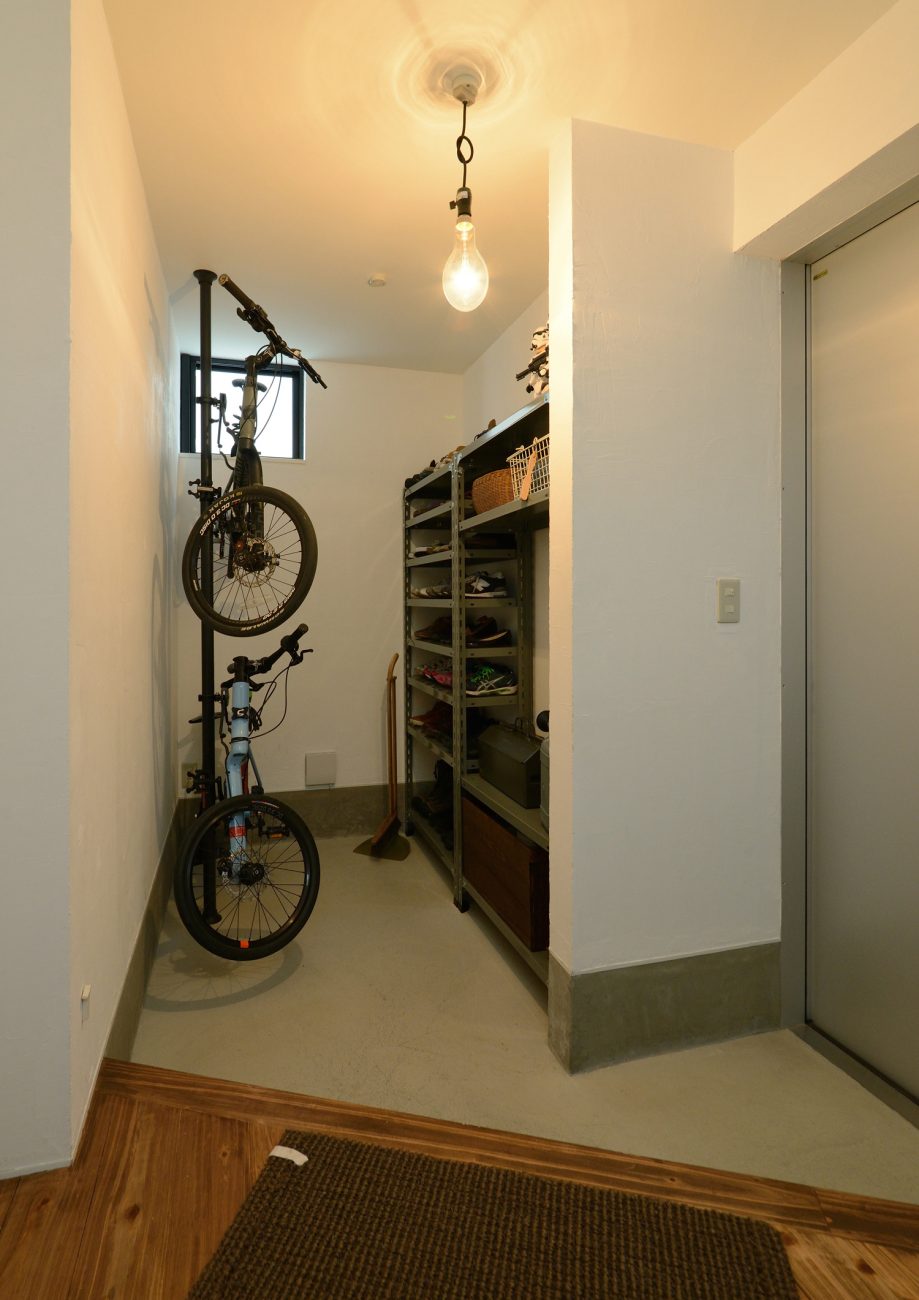 注文住宅・デザイン住宅建築実例_『CASE456 Milky Way Train』_玄関