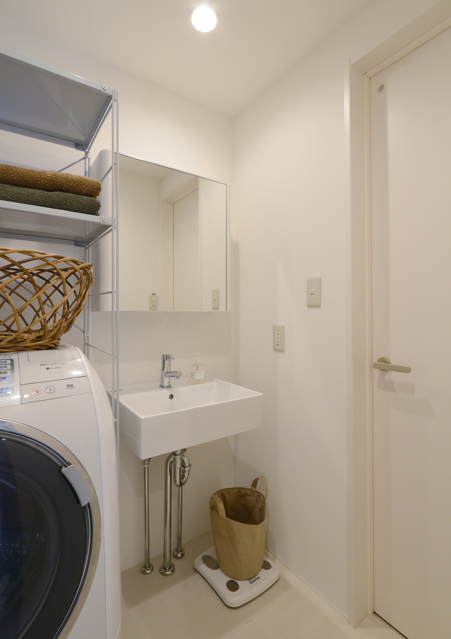 注文住宅・デザイン住宅建築実例_『CASE456 Milky Way Train』_浴室・洗面所