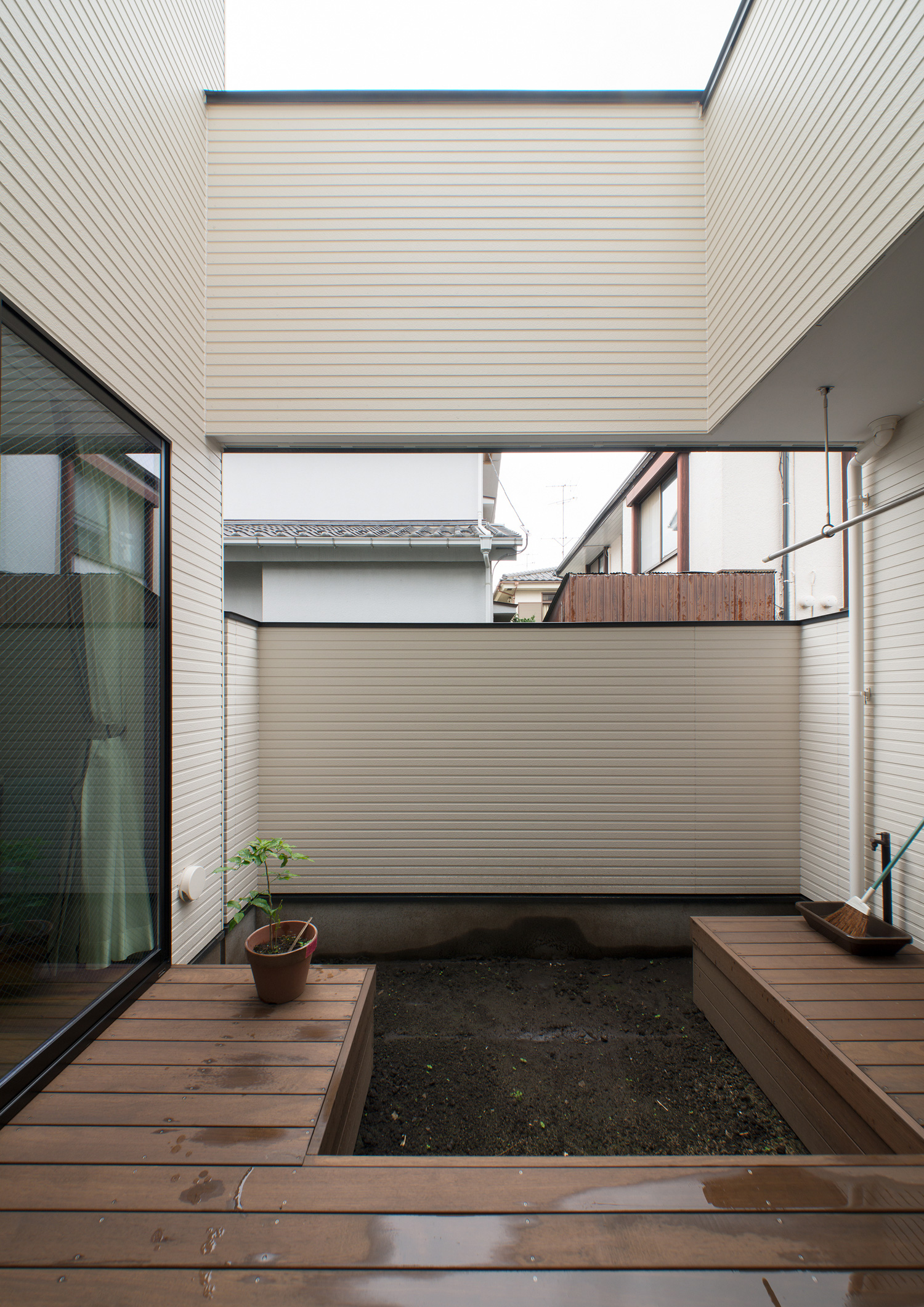 注文住宅・デザイン住宅建築実例_中庭 注文住宅・デザイン住宅建築実例_『CASE457 stripe』_中庭