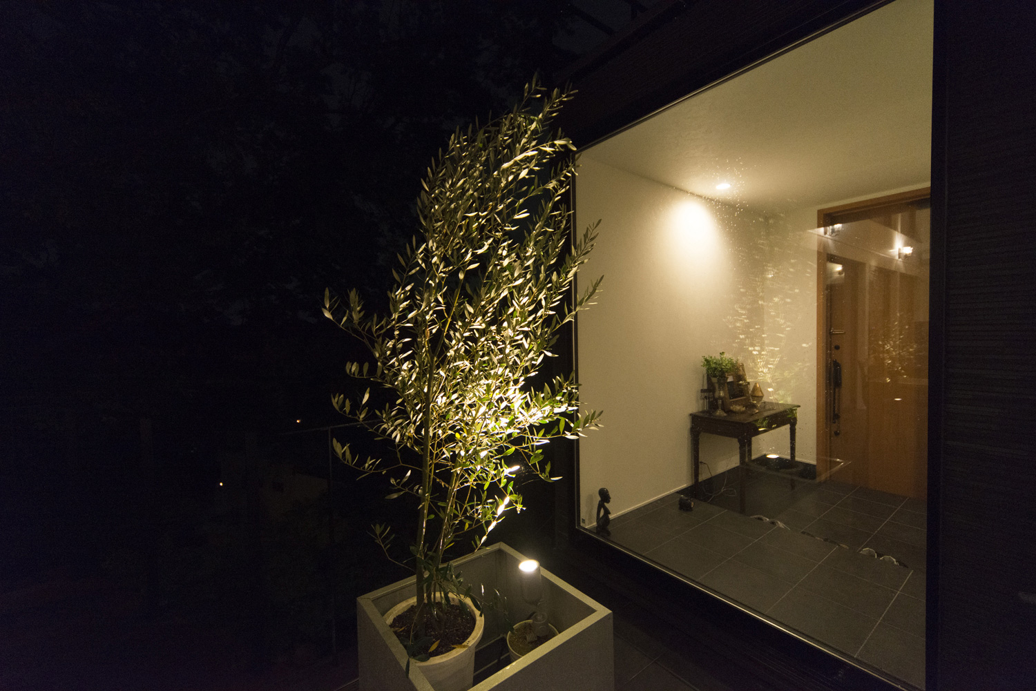 注文住宅・デザイン住宅建築実例_中庭 注文住宅・デザイン住宅建築実例_『CASE458 森の中の家』_外観