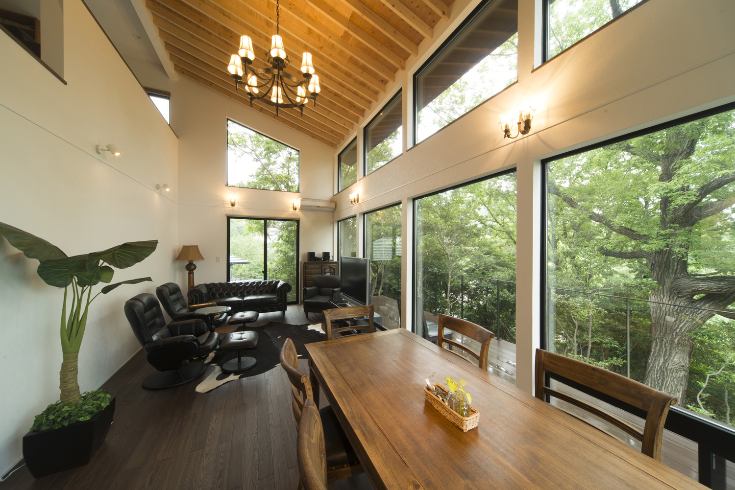 注文住宅・デザイン住宅建築実例_LDK 注文住宅・デザイン住宅建築実例_『CASE458 森の中の家』_LDK