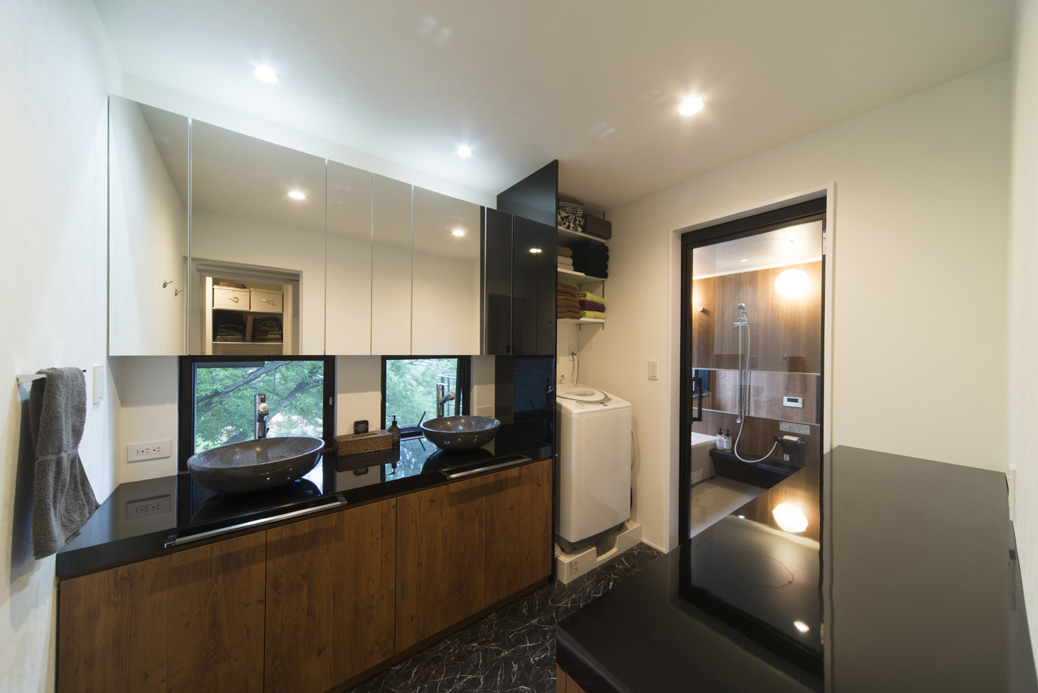 注文住宅・デザイン住宅建築実例_浴室・洗面所 注文住宅・デザイン住宅建築実例_『CASE458 森の中の家』_浴室・洗面所