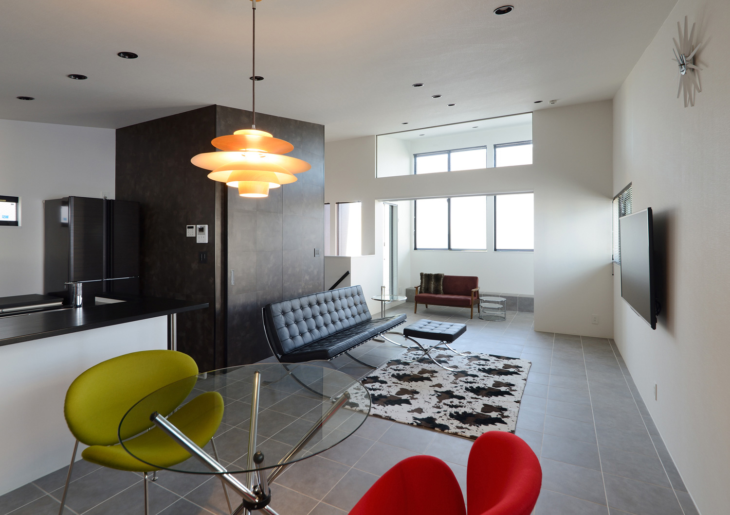 大きな窓から光が入る、明るくおしゃれなLDK・デザイン住宅 注文住宅・デザイン住宅建築実例_『CASE467 color cube』_LDK