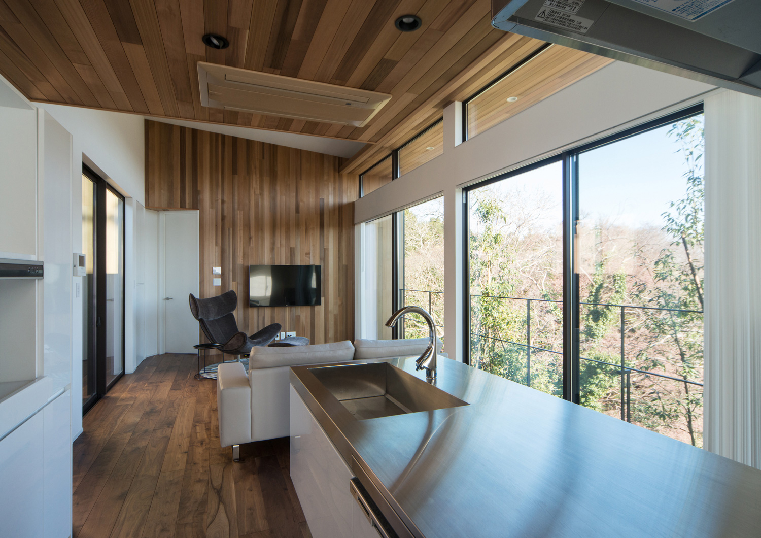 注文住宅・デザイン住宅建築実例_LDK 注文住宅・デザイン住宅建築実例_『CASE472 突き抜ける家』_LDK