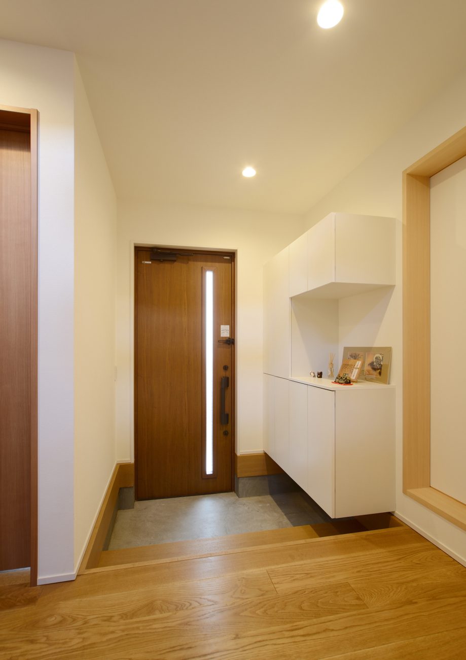 注文住宅・デザイン住宅建築実例_玄関 注文住宅・デザイン住宅建築実例_『CASE473 和みの家』_玄関