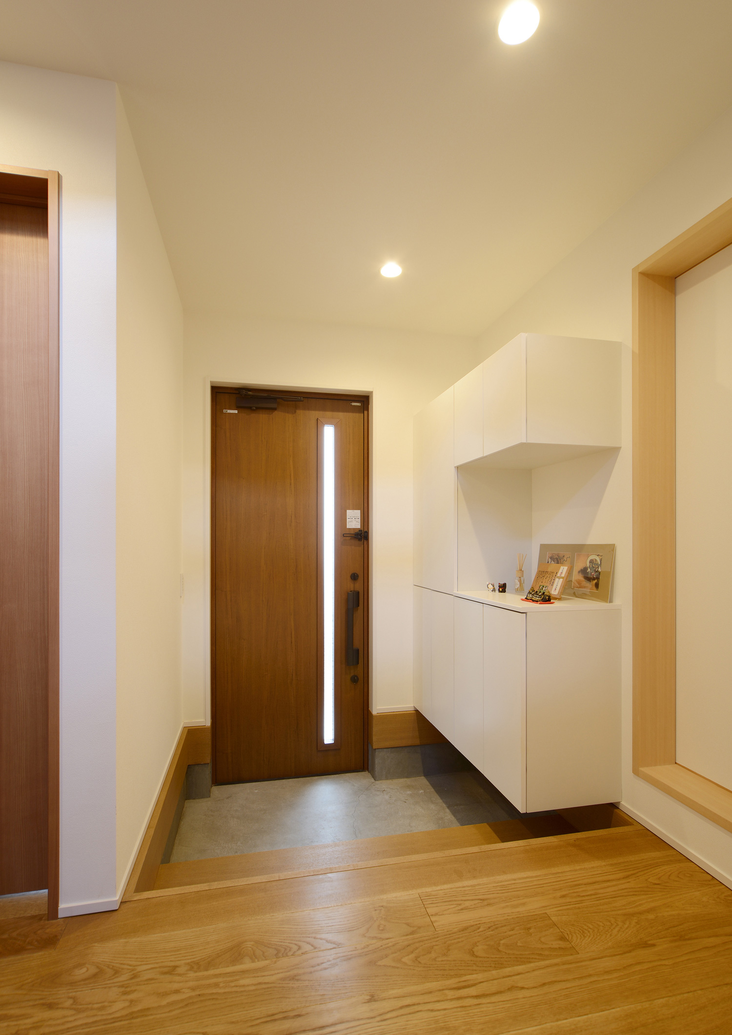注文住宅・デザイン住宅建築実例_玄関 注文住宅・デザイン住宅建築実例_『CASE473 和みの家』_玄関