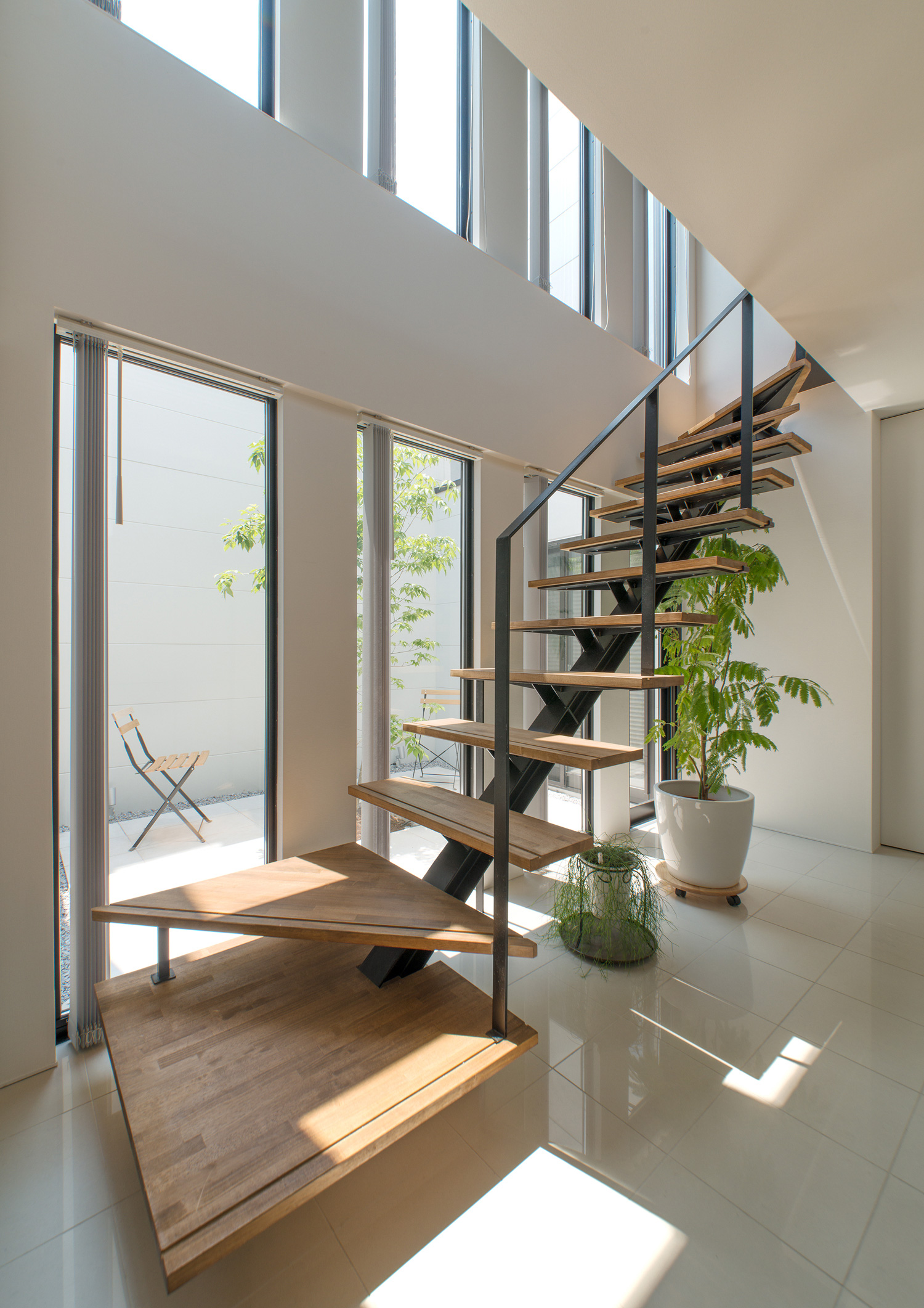 注文住宅・デザイン住宅建築実例_階段 注文住宅・デザイン住宅建築実例_『CASE477 とじる・ひらく』_階段