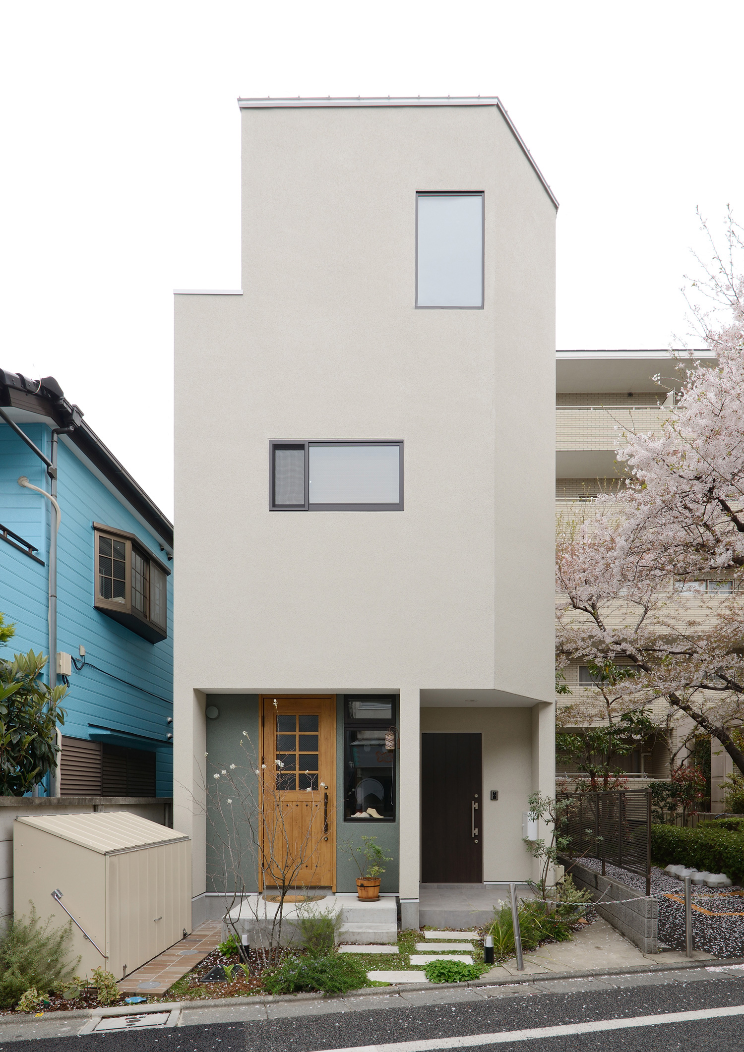 デザイン住宅建築実例_外観・注文住宅『CASE461 眺める家』の建築実例・施⼯例の写真・建物外観全体 注文住宅・デザイン住宅建築実例_『CASE461 眺める家』_外観