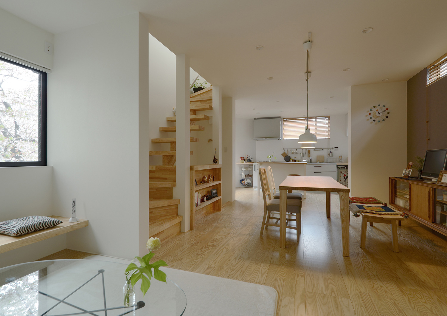 木のインテリアを中心とした温かみのあるLDK・デザイン住宅 注文住宅・デザイン住宅建築実例_『CASE461 眺める家』_LDK