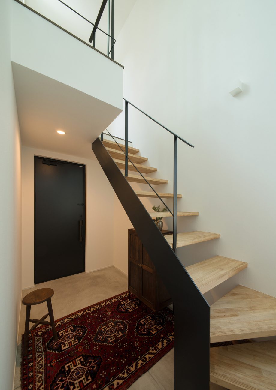 注文住宅・デザイン住宅建築実例_玄関 注文住宅・デザイン住宅建築実例_『CASE481 素地の住まい』_玄関