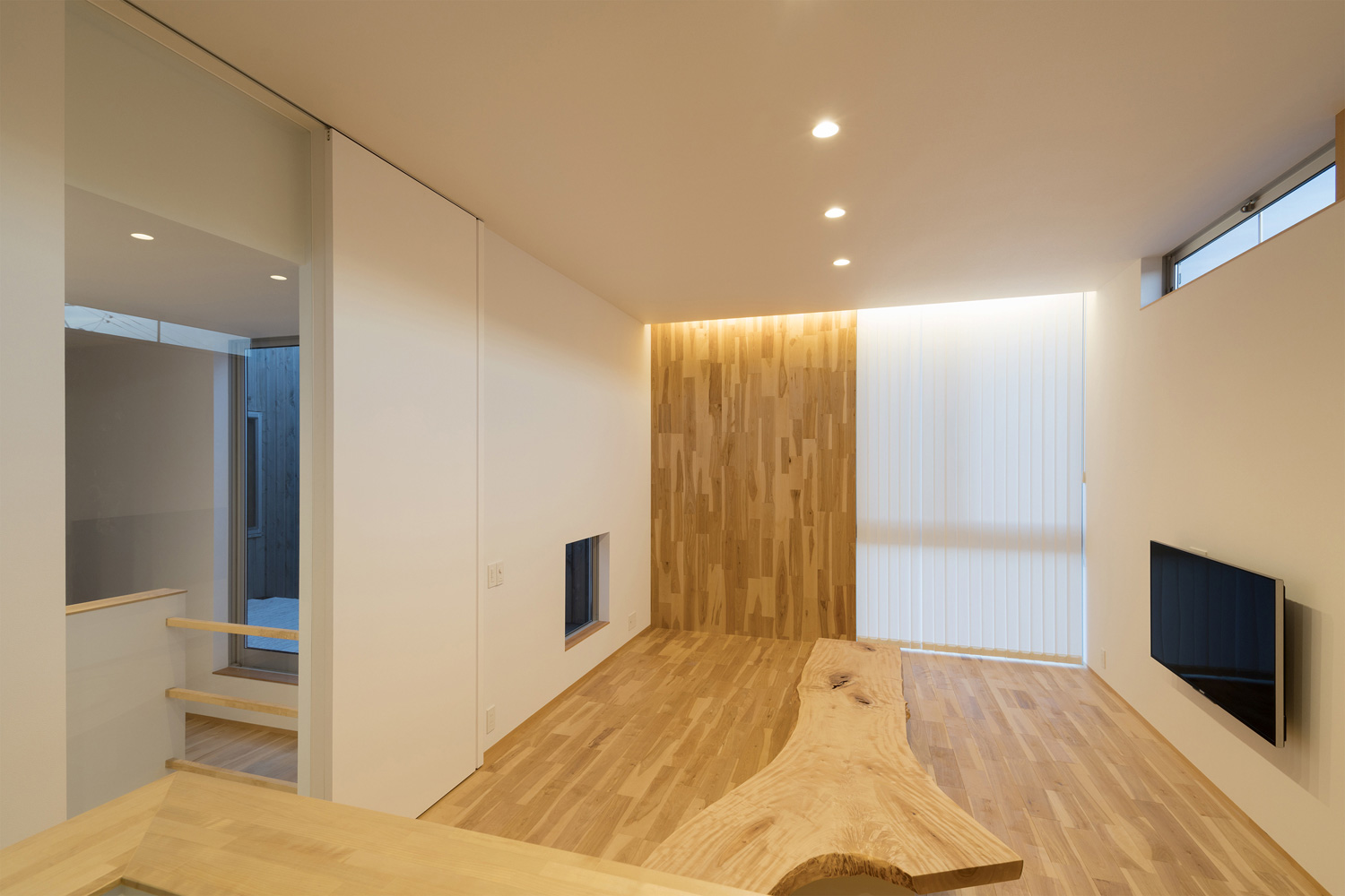 木のインテリアでまとめたおしゃれなLDK・デザイン住宅 注文住宅・デザイン住宅建築実例_『CASE483 カバザクラノイエ』_LDK