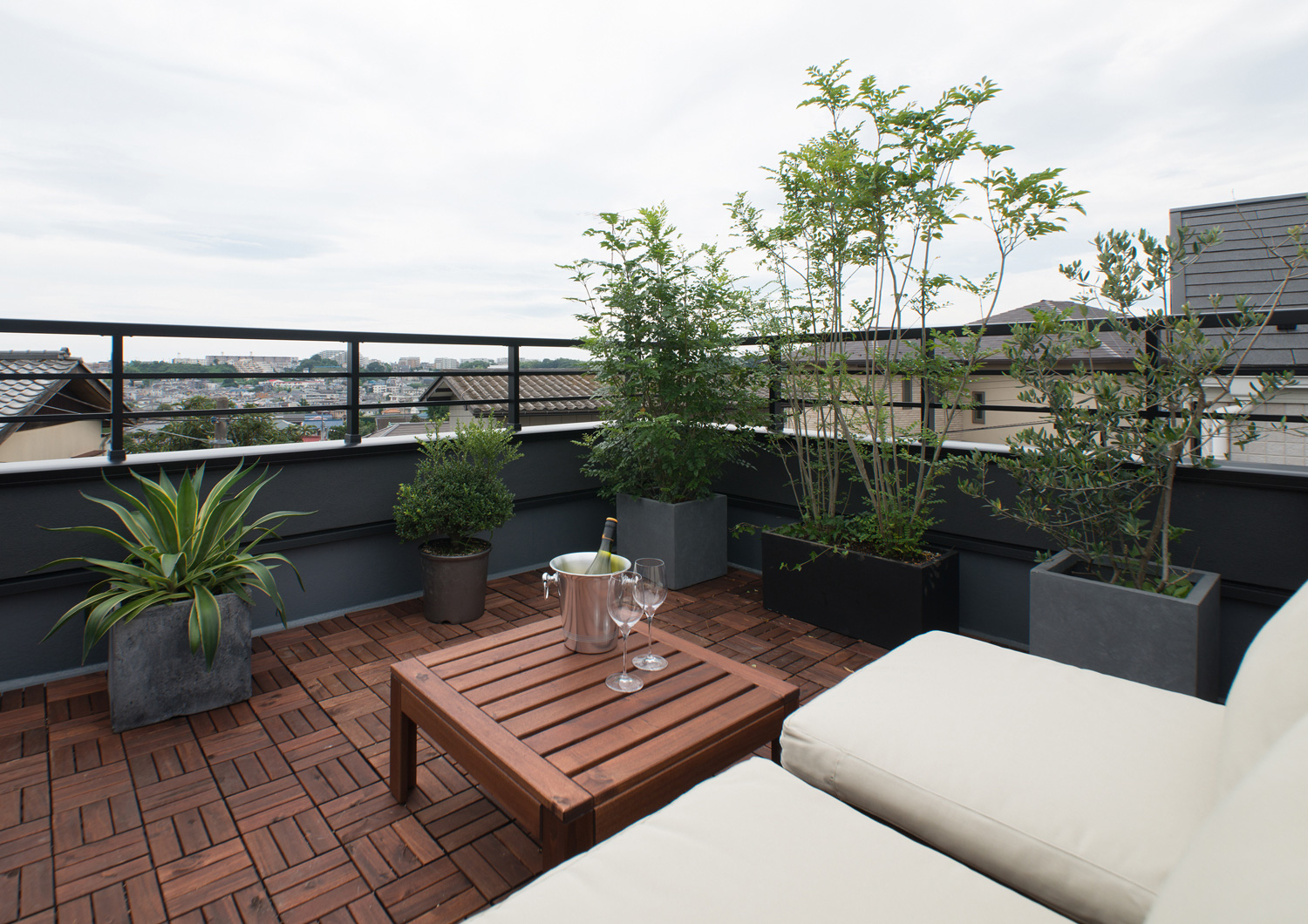 注文住宅・デザイン住宅建築実例_テラス・バルコニー 注文住宅・デザイン住宅建築実例_『CASE486 デザインへの挑戦』_テラス・バルコニー