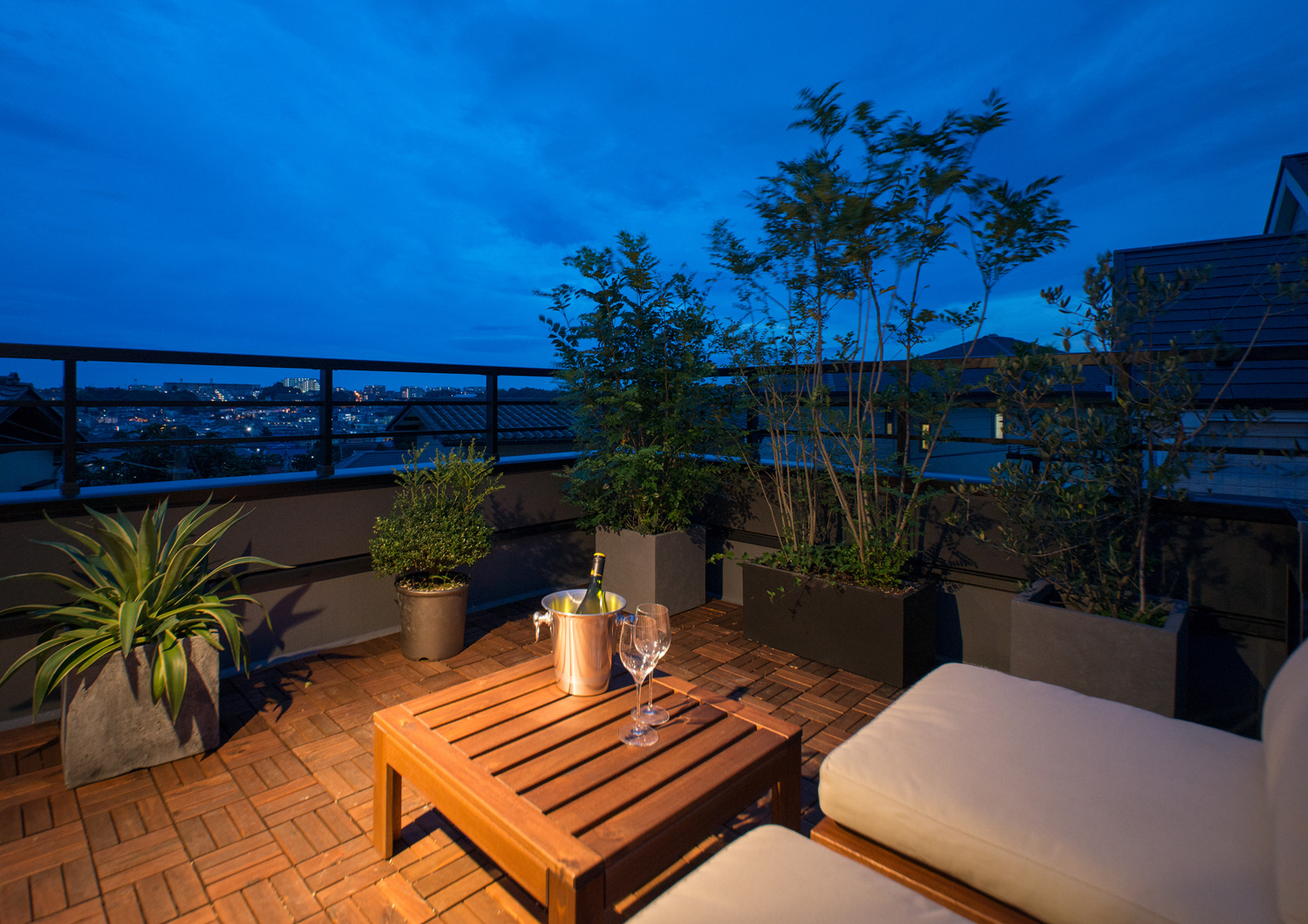 注文住宅・デザイン住宅建築実例_テラス・バルコニー 注文住宅・デザイン住宅建築実例_『CASE486 デザインへの挑戦』_テラス・バルコニー