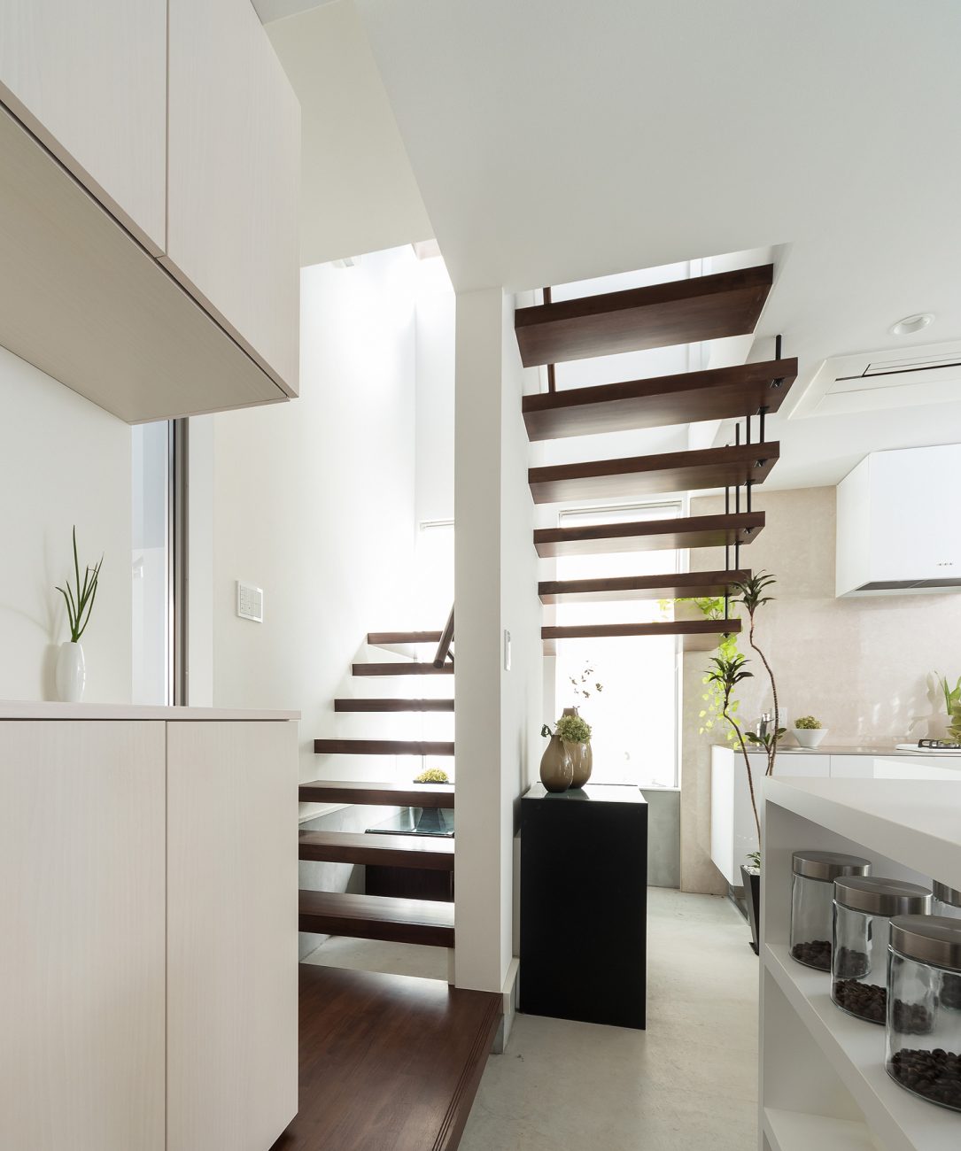 注文住宅・デザイン住宅建築実例_玄関 注文住宅・デザイン住宅建築実例_『CASE488 都市型コンパクト住宅』_玄関