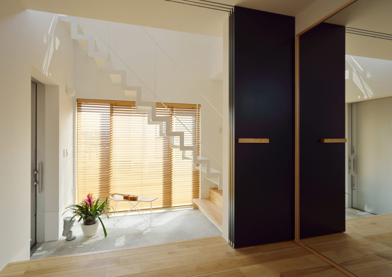 デザイン住宅建築実例_外観・注文住宅『CASE489 Alohaにあふれる家』の建築実例・施⼯例の写真・建物外観全体 注文住宅・デザイン住宅建築実例_『CASE489 Alohaにあふれる家』_玄関