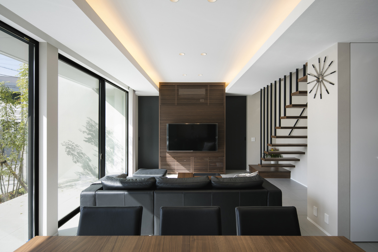 注文住宅・デザイン住宅建築実例_LDK 注文住宅・デザイン住宅建築実例_『CASE496 FRAME HOUSE』_LDK