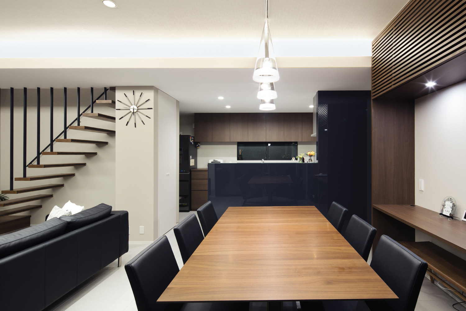 注文住宅・デザイン住宅建築実例_LDK 注文住宅・デザイン住宅建築実例_『CASE496 FRAME HOUSE』_LDK