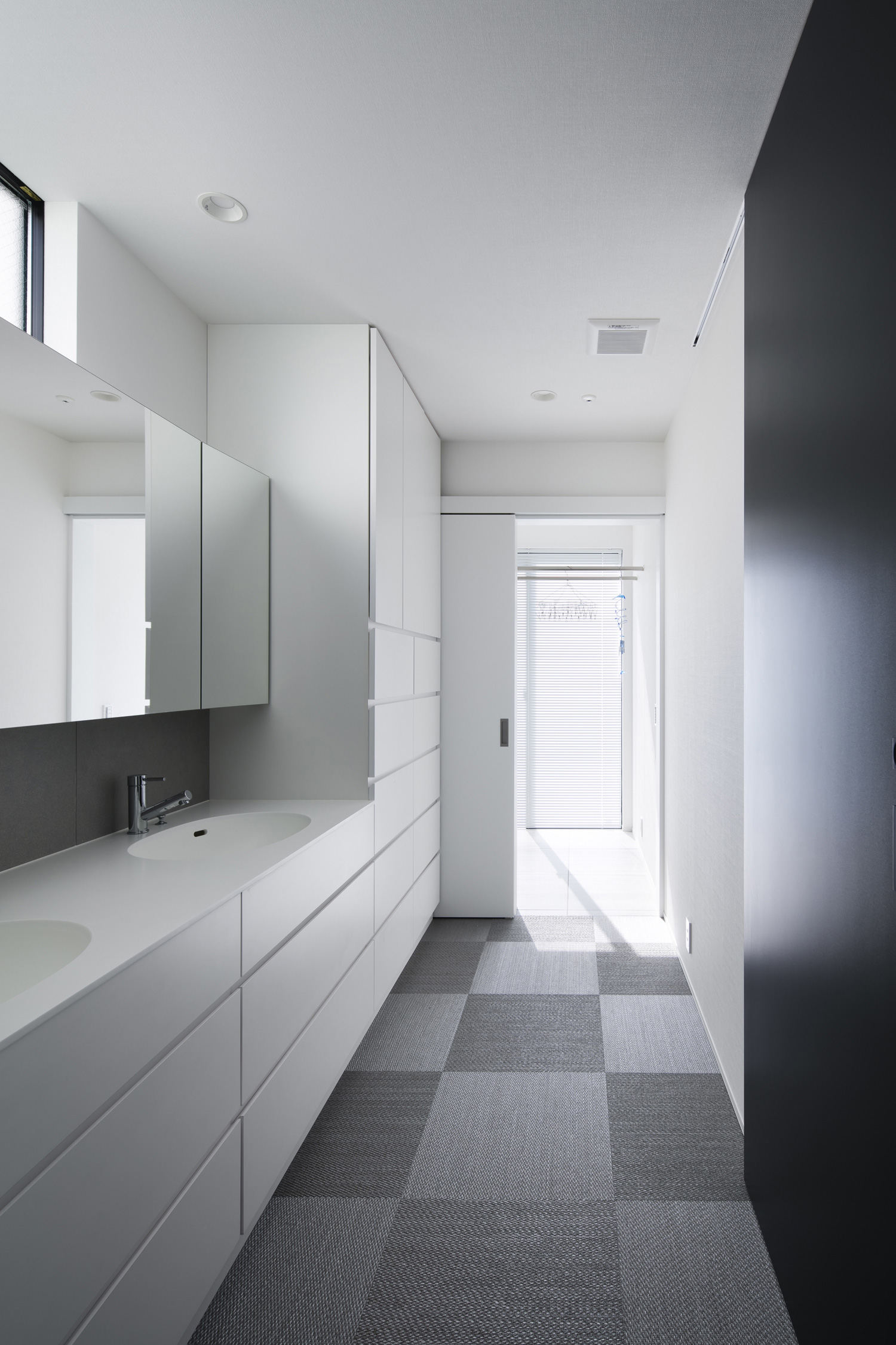 注文住宅・デザイン住宅建築実例_浴室・洗面所 注文住宅・デザイン住宅建築実例_『CASE496 FRAME HOUSE』_浴室・洗面所