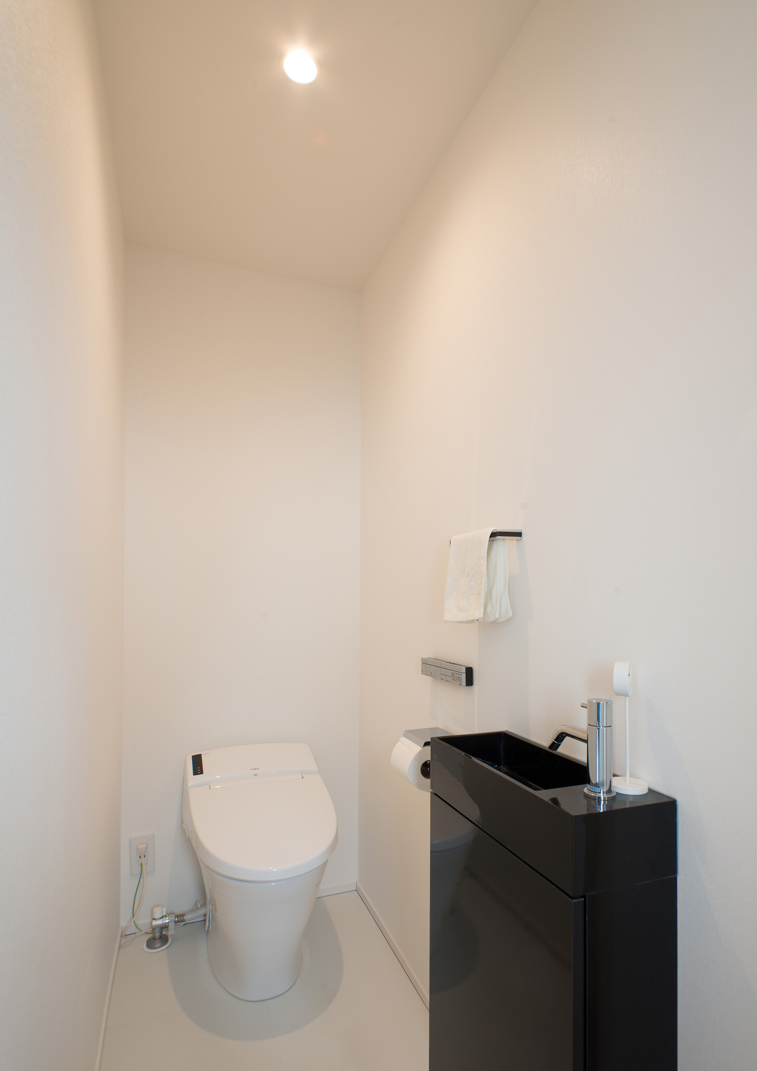 注文住宅・デザイン住宅建築実例_トイレ 注文住宅・デザイン住宅建築実例_『CASE499 ハザマ』_トイレ