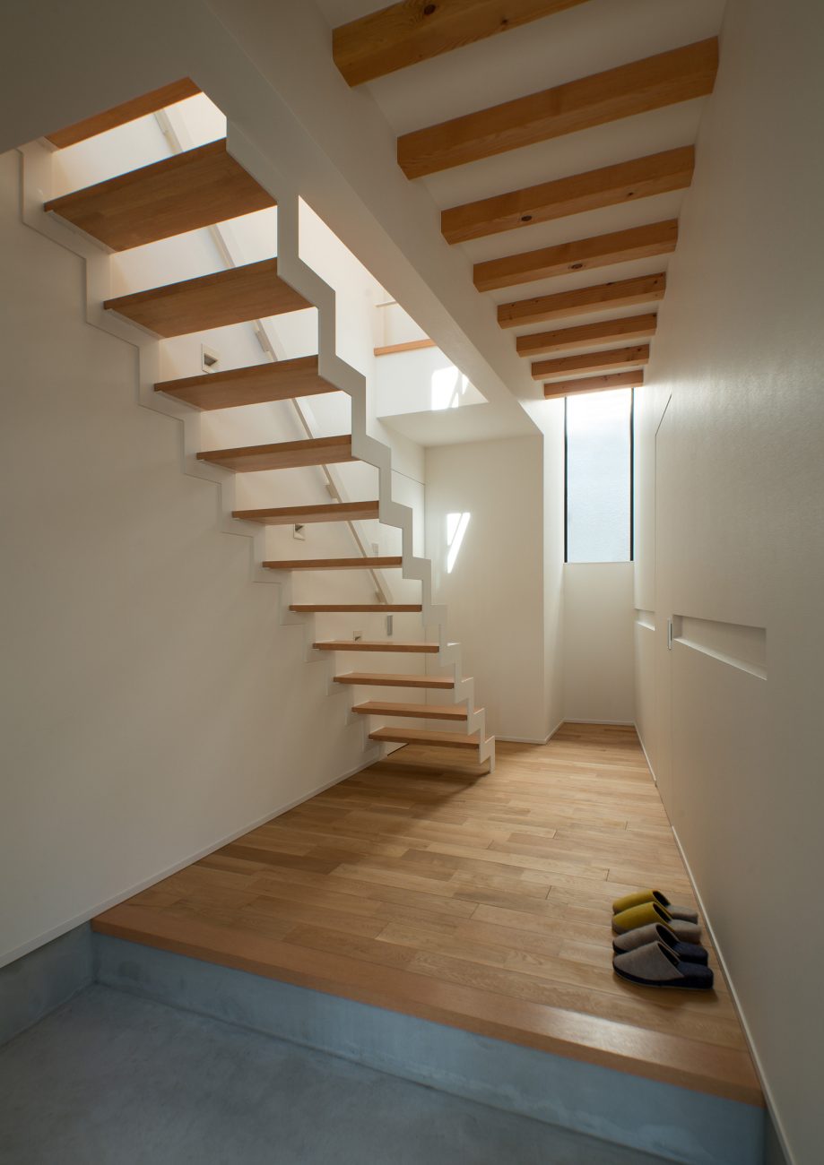 注文住宅・デザイン住宅建築実例_玄関 注文住宅・デザイン住宅建築実例_『CASE499 ハザマ』_玄関