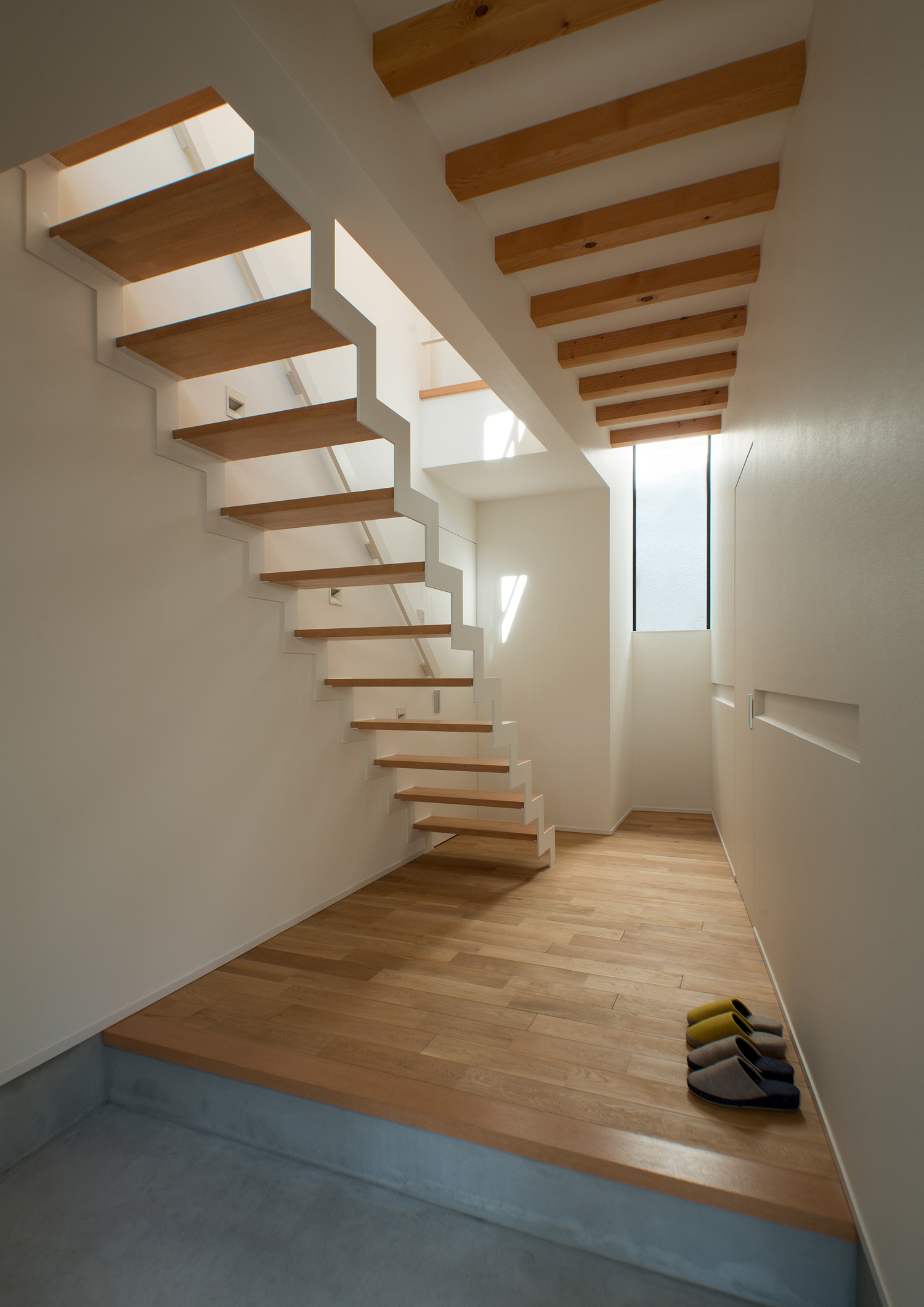 注文住宅・デザイン住宅建築実例_玄関 注文住宅・デザイン住宅建築実例_『CASE499 ハザマ』_玄関