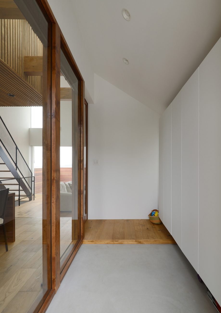 注文住宅・デザイン住宅建築実例_玄関 注文住宅・デザイン住宅建築実例_『CASE501 浮木の家』_玄関