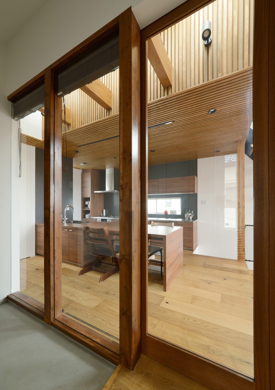 注文住宅・デザイン住宅建築実例_玄関 注文住宅・デザイン住宅建築実例_『CASE501 浮木の家』_玄関